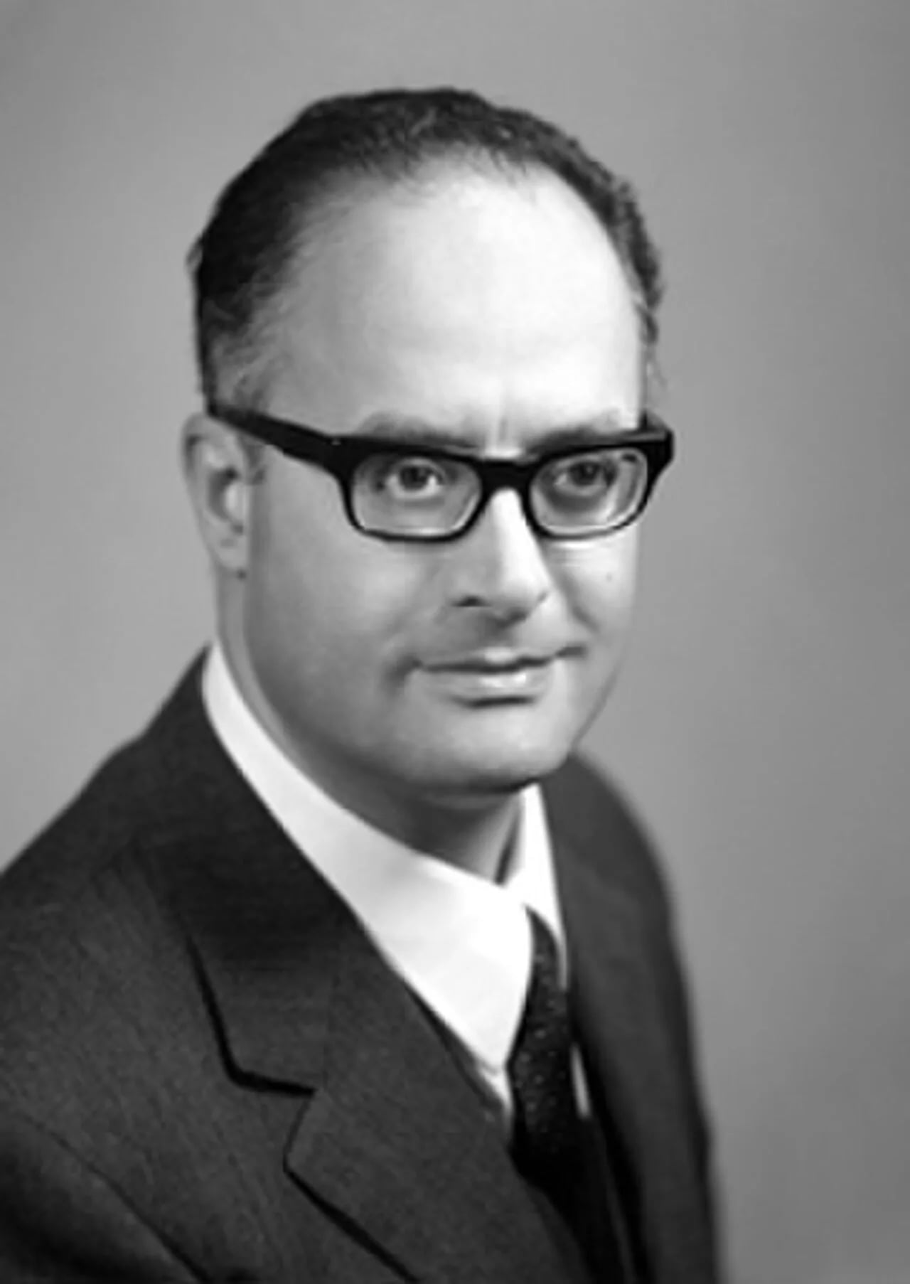 Porträt von Nicola Signorello (1926–2022) – Gedenkseite