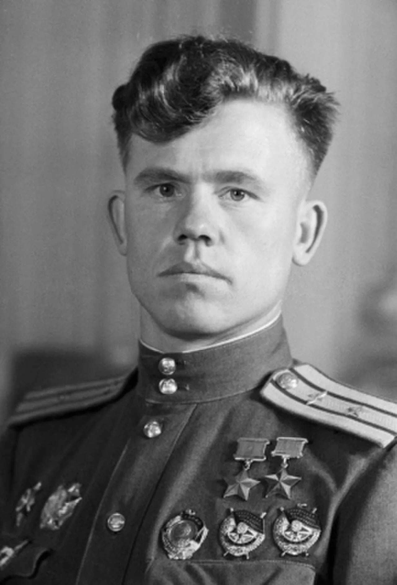 Porträt von Pawel Artemjewitsch Plotnikow (1920–2000) – Gedenkseite