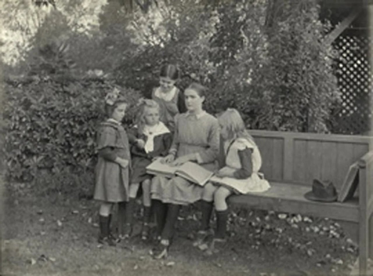 Porträt von Tilly Aston (1873–1947) – Gedenkseite