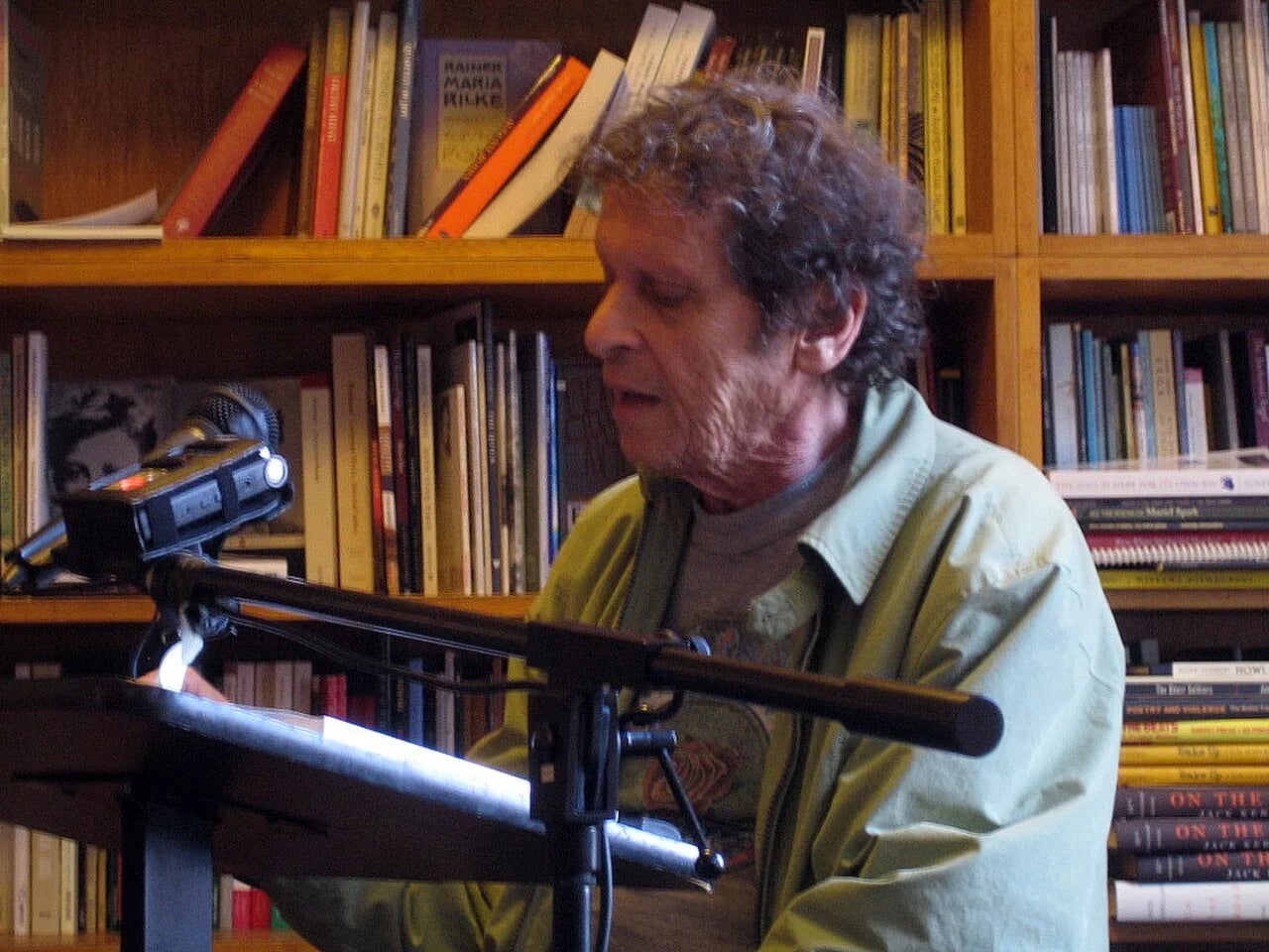 Portrait of Paul Krassner (1932–2019) – memorial page