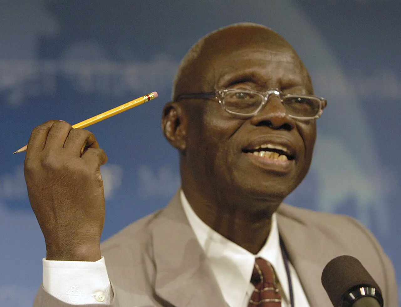 Porträt von Adamu Ciroma (1934–2018) – Gedenkseite