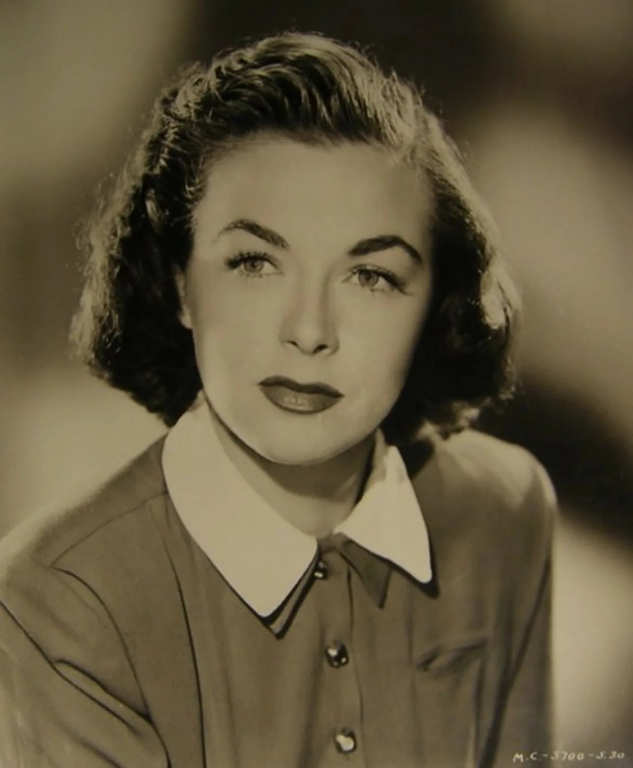 Porträt von Marguerite Chapman (1918–1999) – Gedenkseite