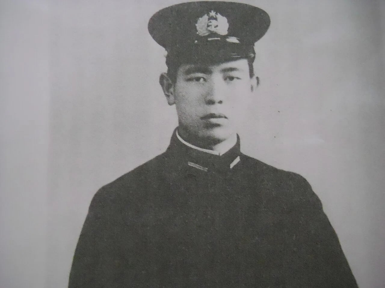 Portrait of Agawa Hiroyuki (1920–2015) – memorial page