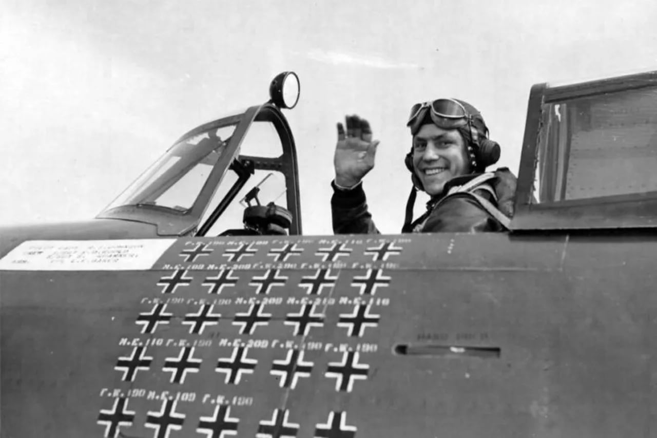 Portrait of Robert S. Johnson (1920–1998) – memorial page