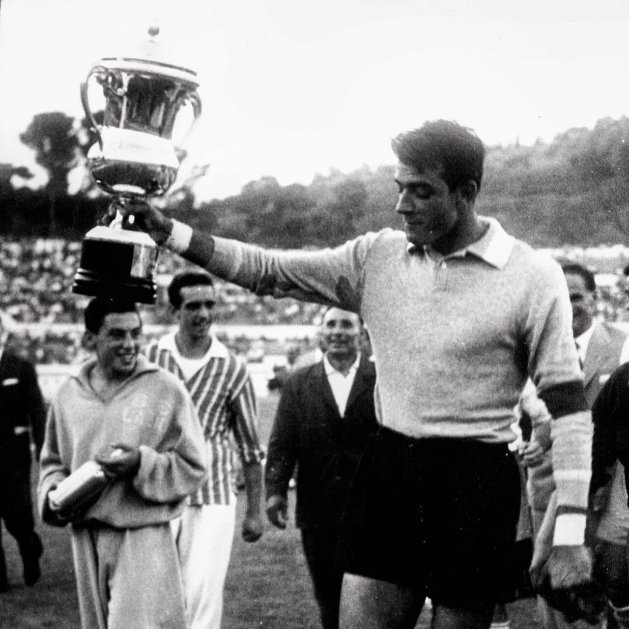 Portrait of Roberto Lovati (1927–2011) – memorial page