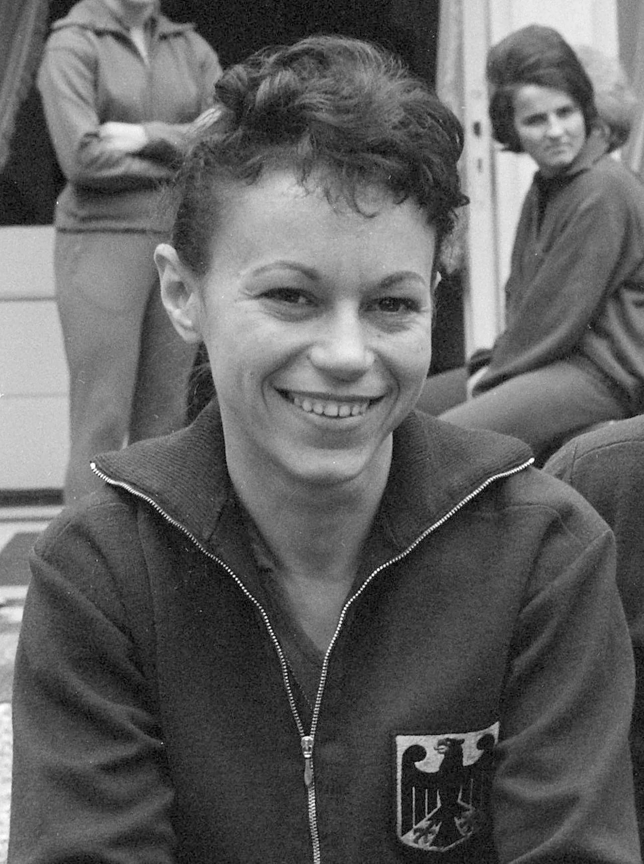 Porträt von Agnes Simon (1935–2020) – Gedenkseite
