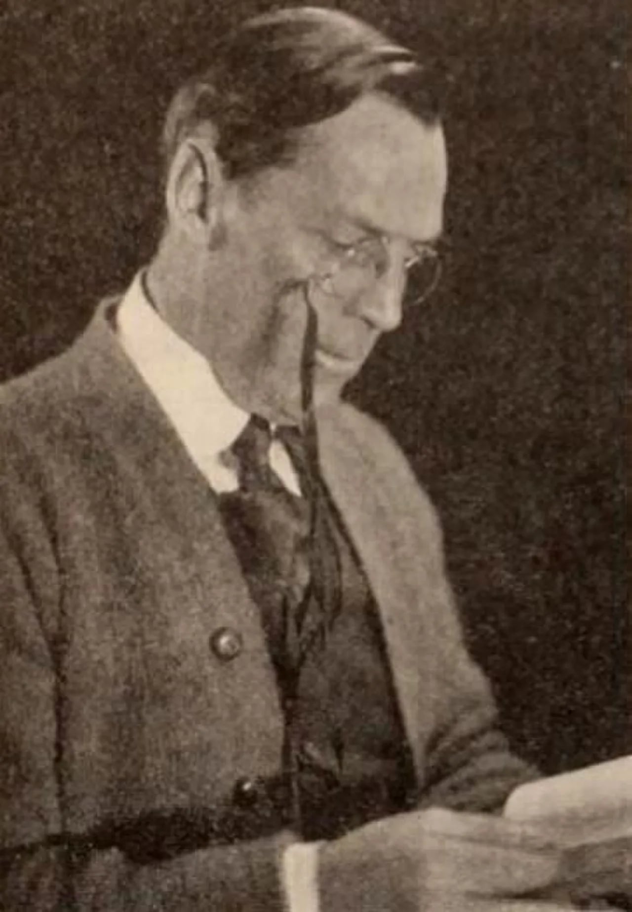 Portrait of Thomas N. Heffron (1872–1951) – memorial page