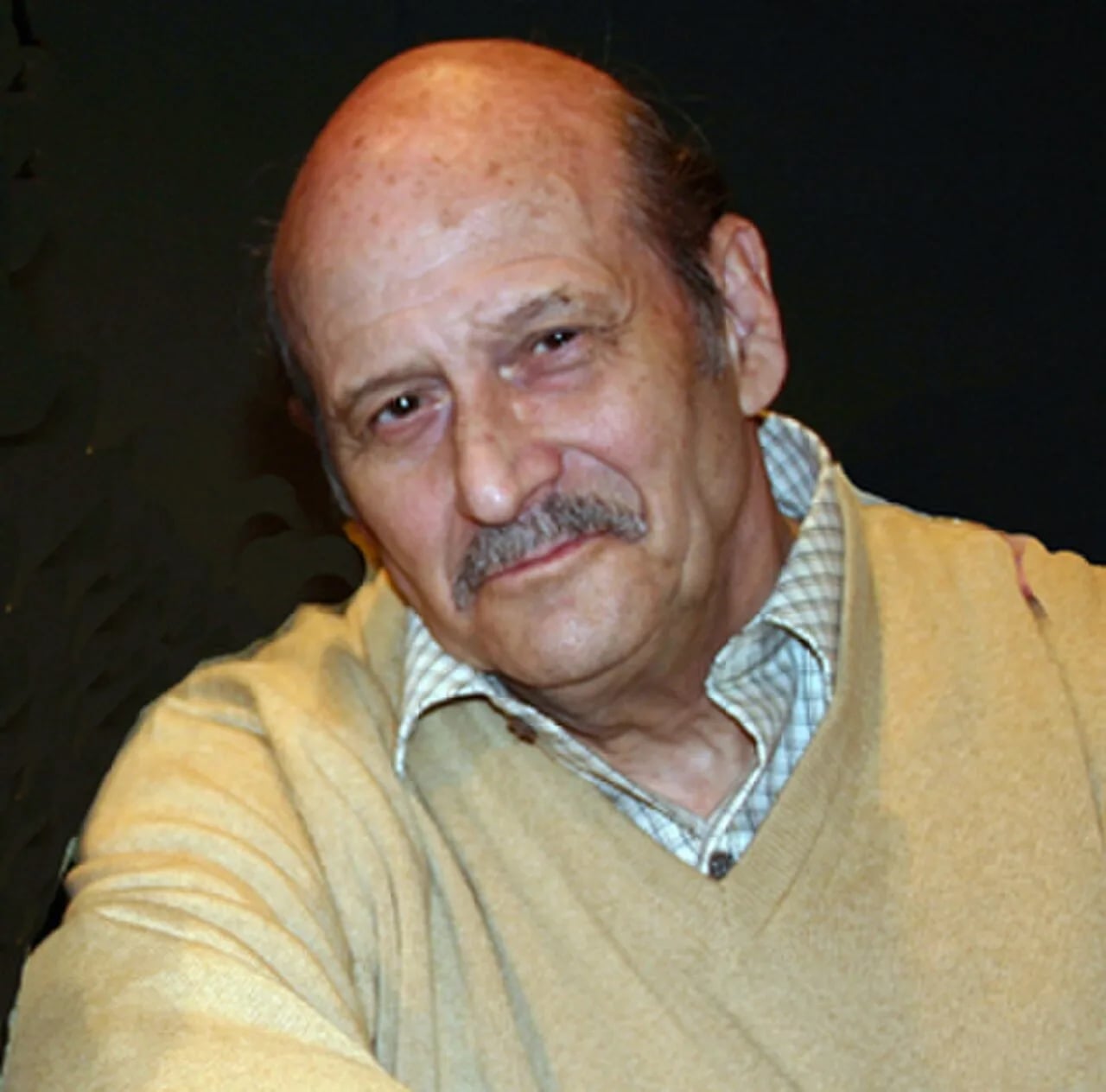 Porträt von Agustín González (1930–2005) – Gedenkseite