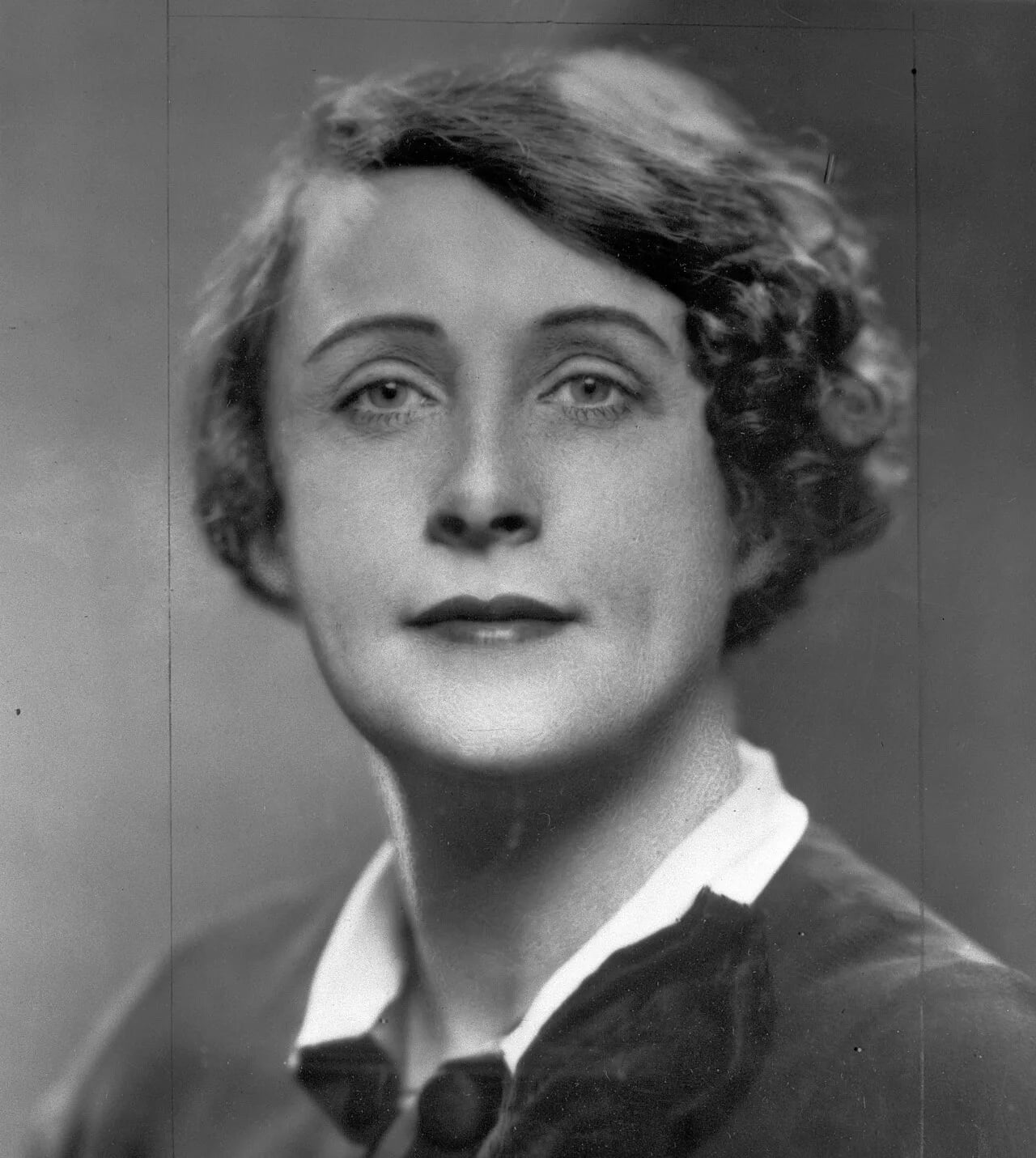 Portrait of Mab Copland Lineman (1892–1957) – memorial page
