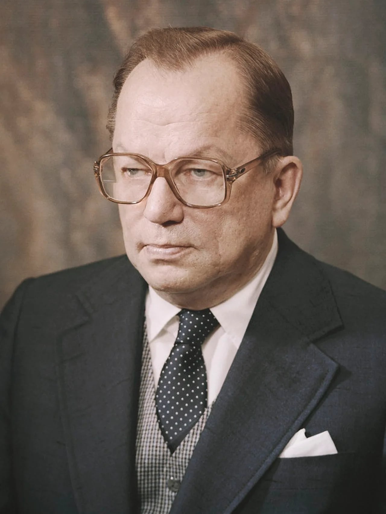 Portrait of Ahti Karjalainen (1923–1990) – memorial page