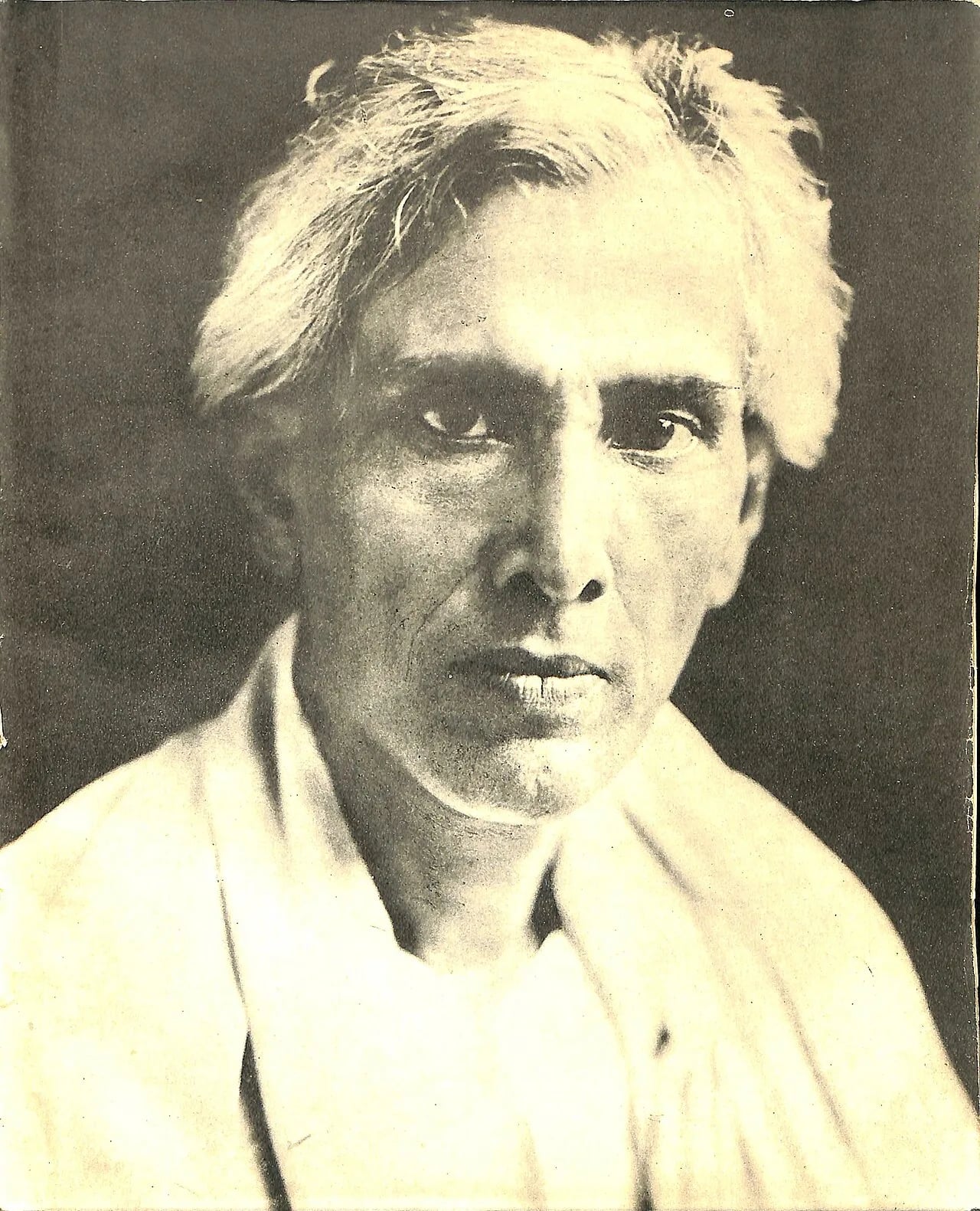 Porträt von Sharat Chandra Chattopadhyay (1876–1938) – Gedenkseite