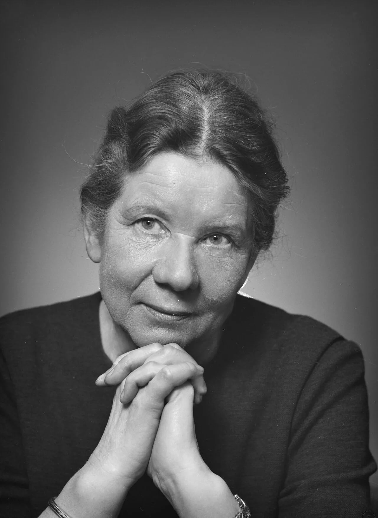 Porträt von Aili Konttinen (1906–1969) – Gedenkseite