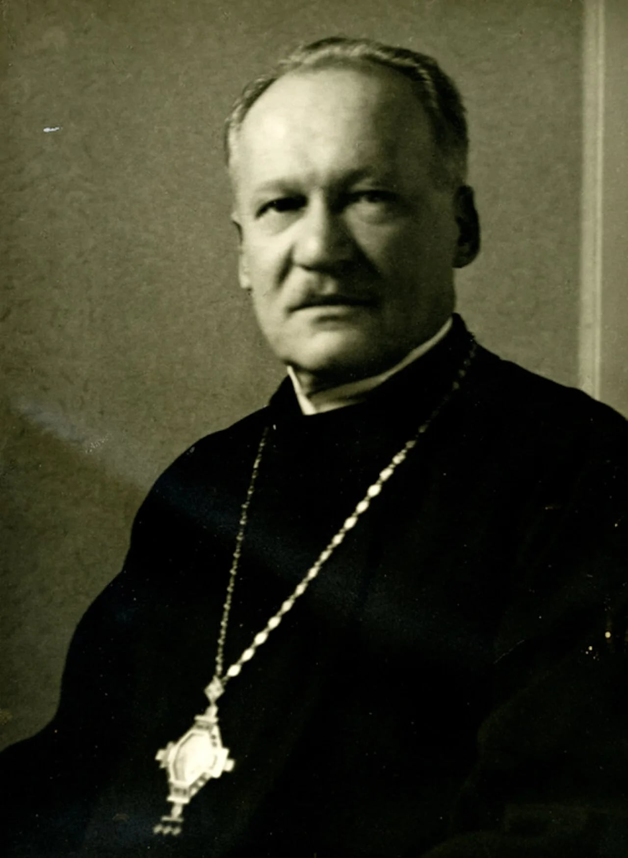 Porträt von Aleksanteri Karpin (1883–1969) – Gedenkseite