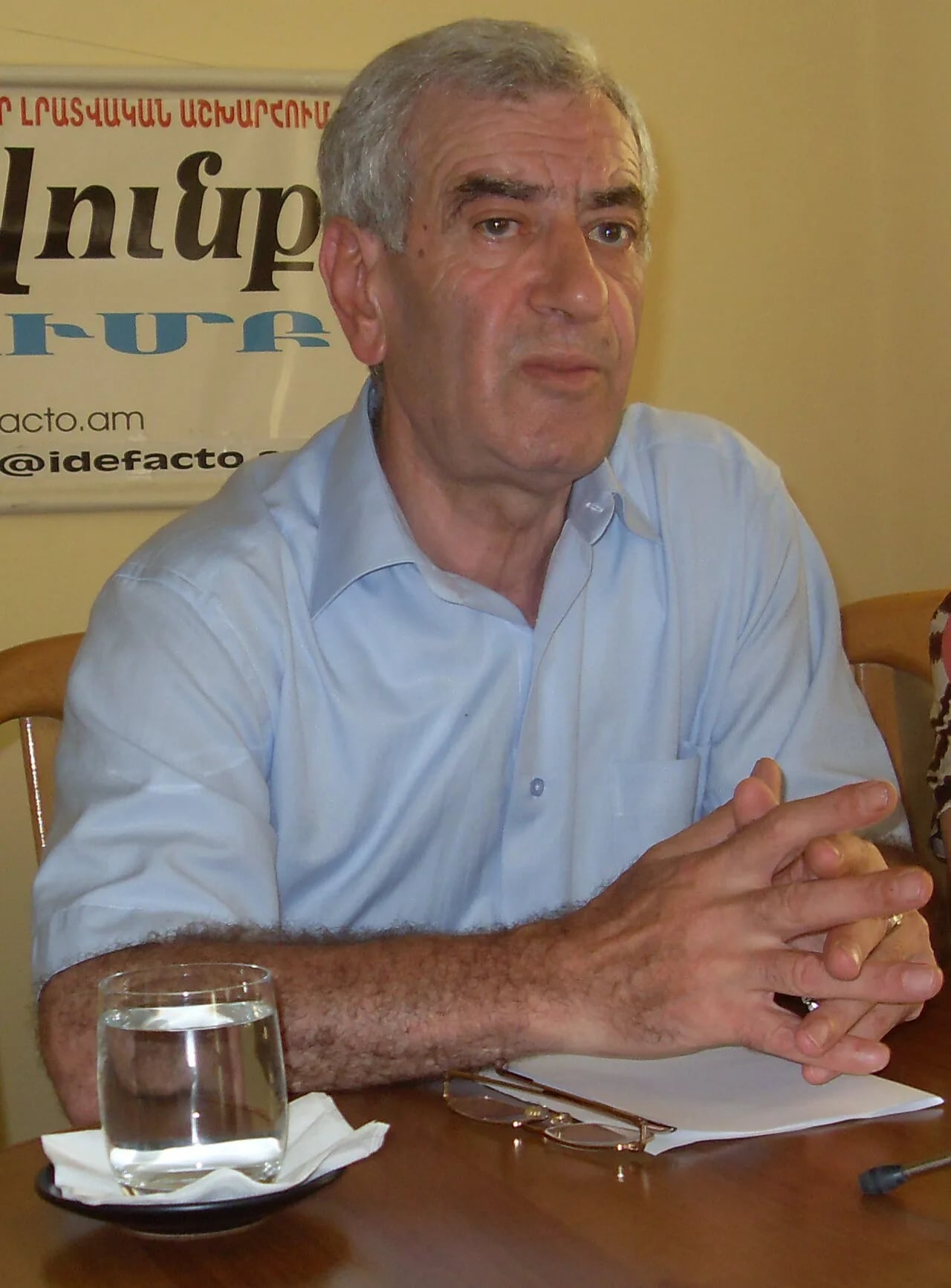 Portrait of Lewon Ananjan (1946–2013) – memorial page