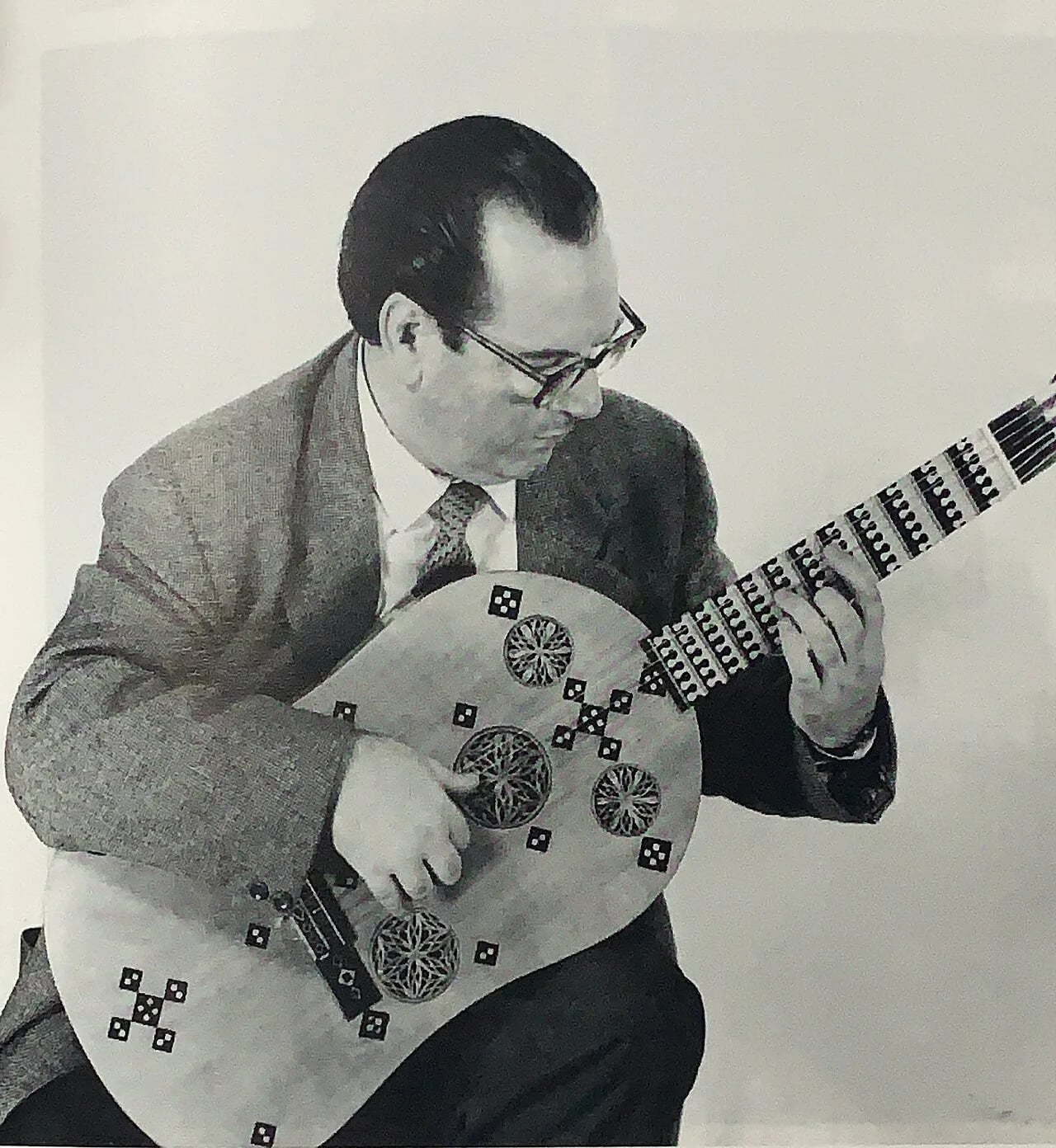 Portrait of José de Azpiazu (1912–1986) – memorial page
