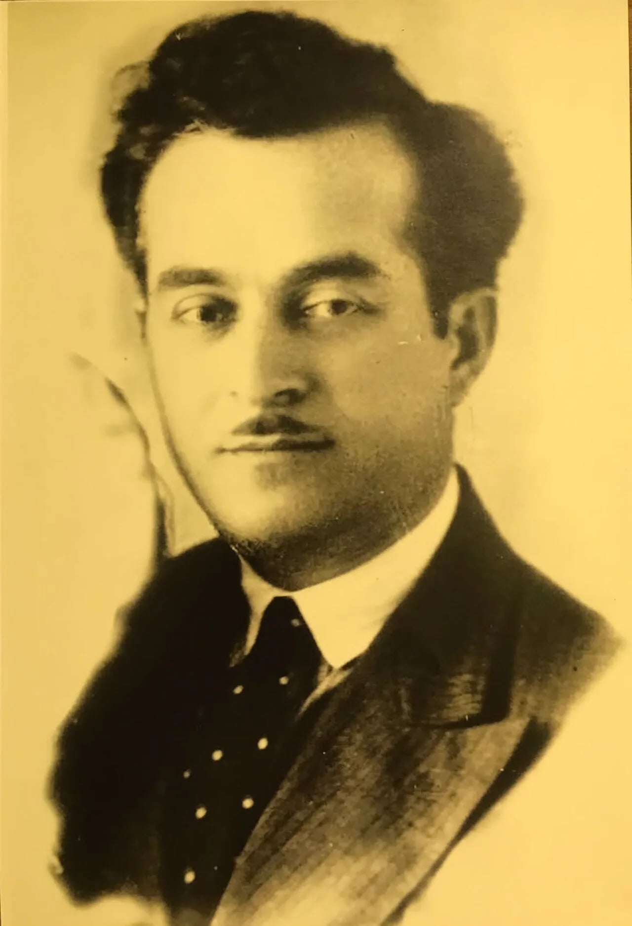 Porträt von Zulfuğar Əhmədzodə (1898–1942) – Gedenkseite