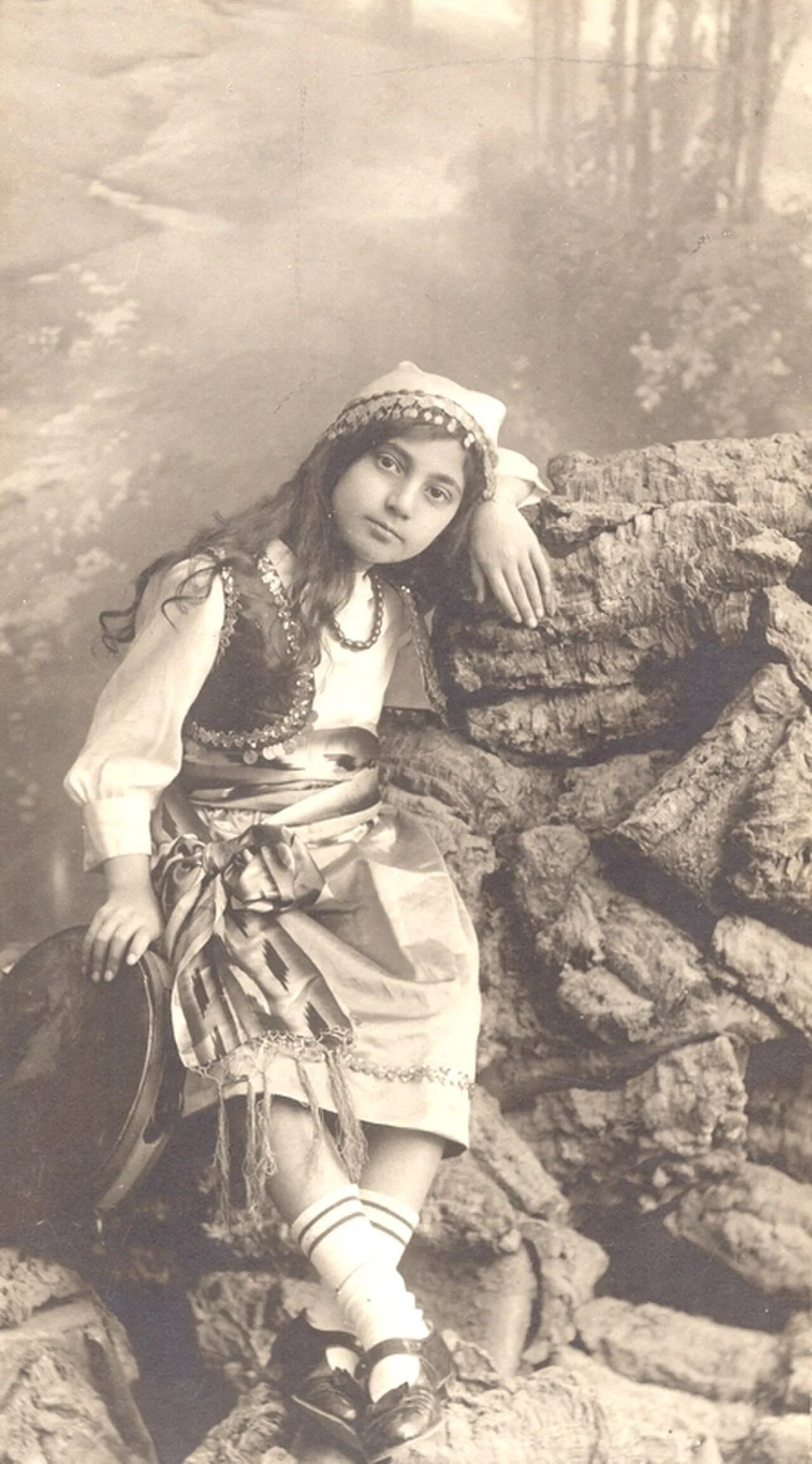 Portrait of Sara Aşurbəyli (1906–2001) – memorial page