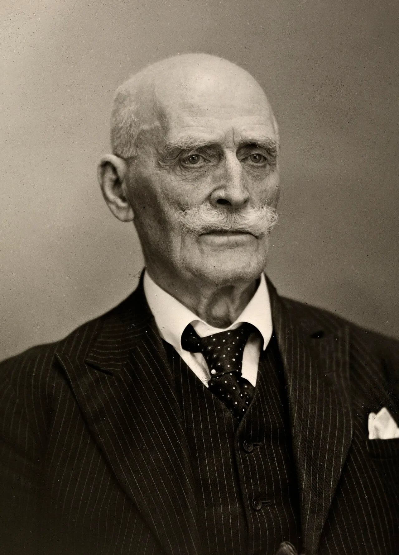 Portrait of Knut Hamsun (1859–1952) – memorial page