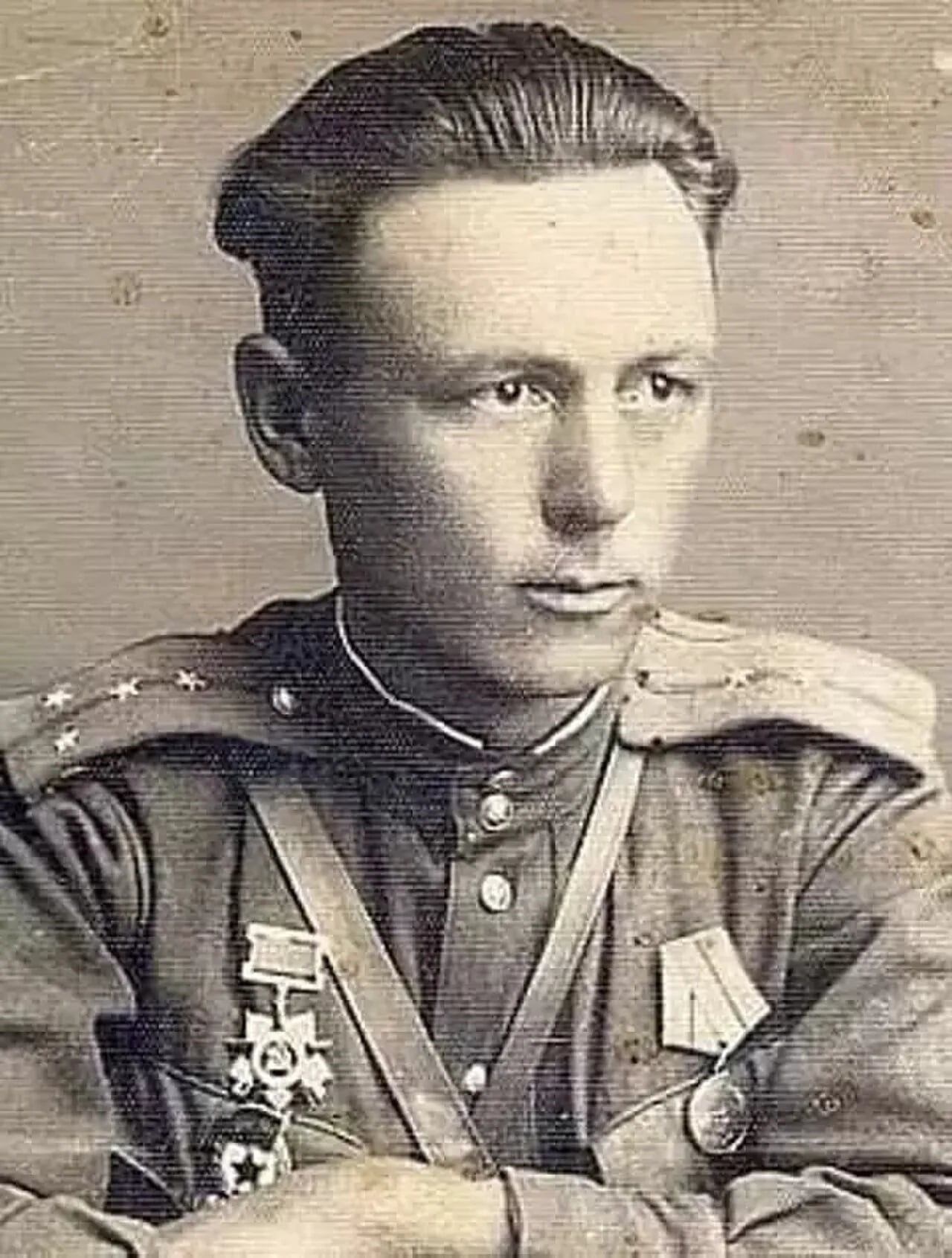 Porträt von Dmitri Wassiljewitsch Bernazki (1912–1945) – Gedenkseite