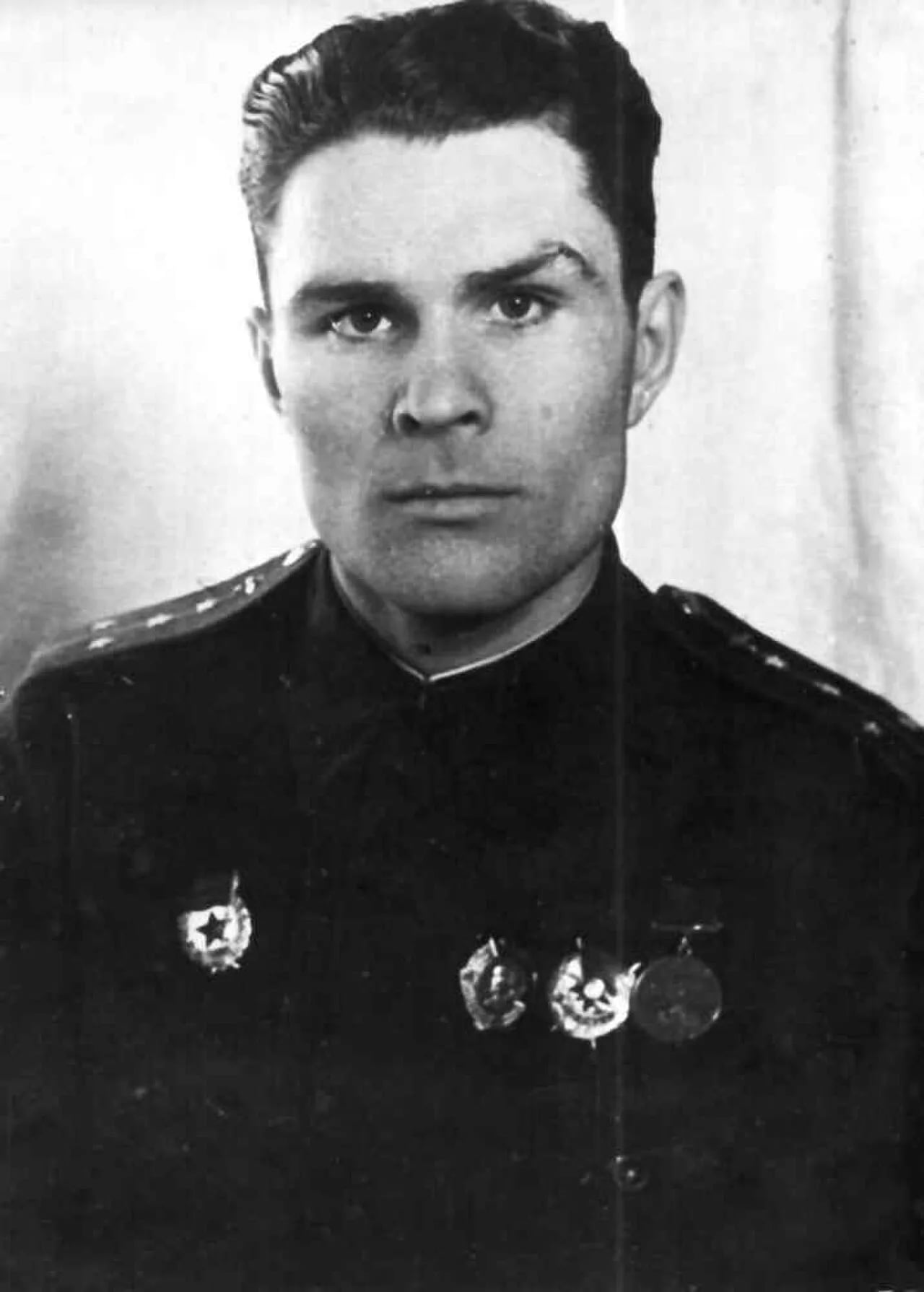 Porträt von Iwan Wassiljewitsch Botschkow (1915–1943) – Gedenkseite