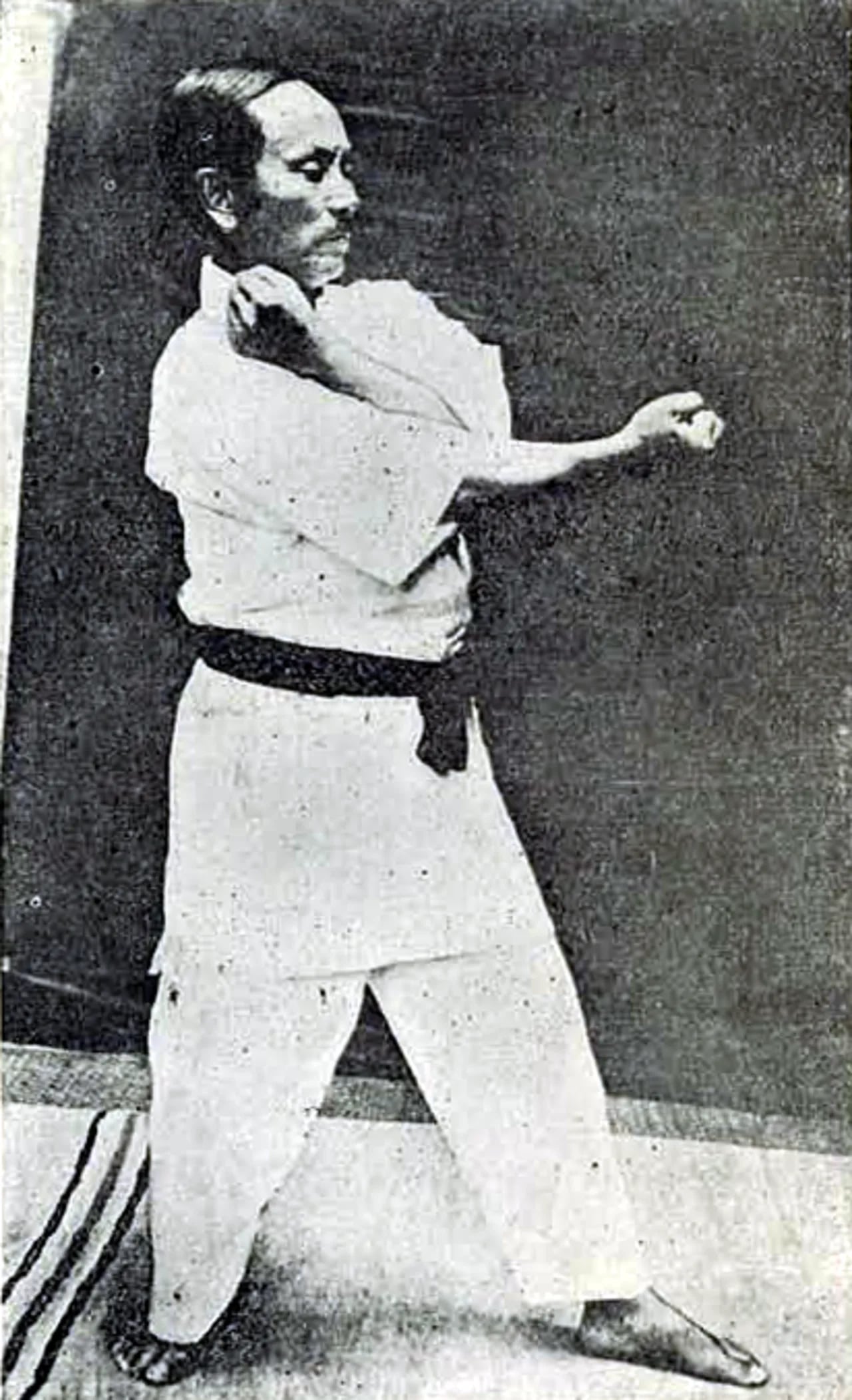 Porträt von Funakoshi Gichin (1868–1957) – Gedenkseite