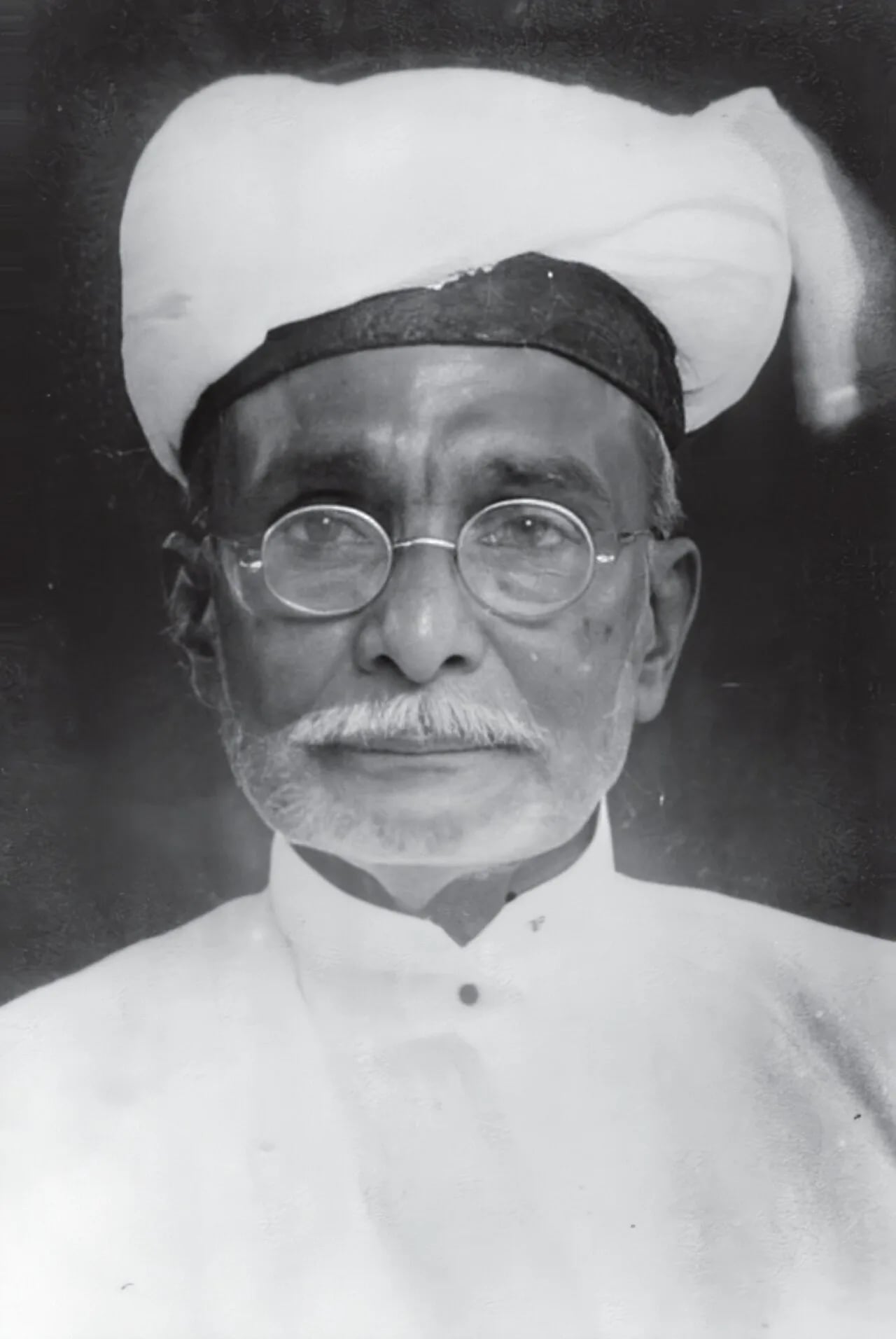Porträt von Husain Salaahuddin (1881–1948) – Gedenkseite