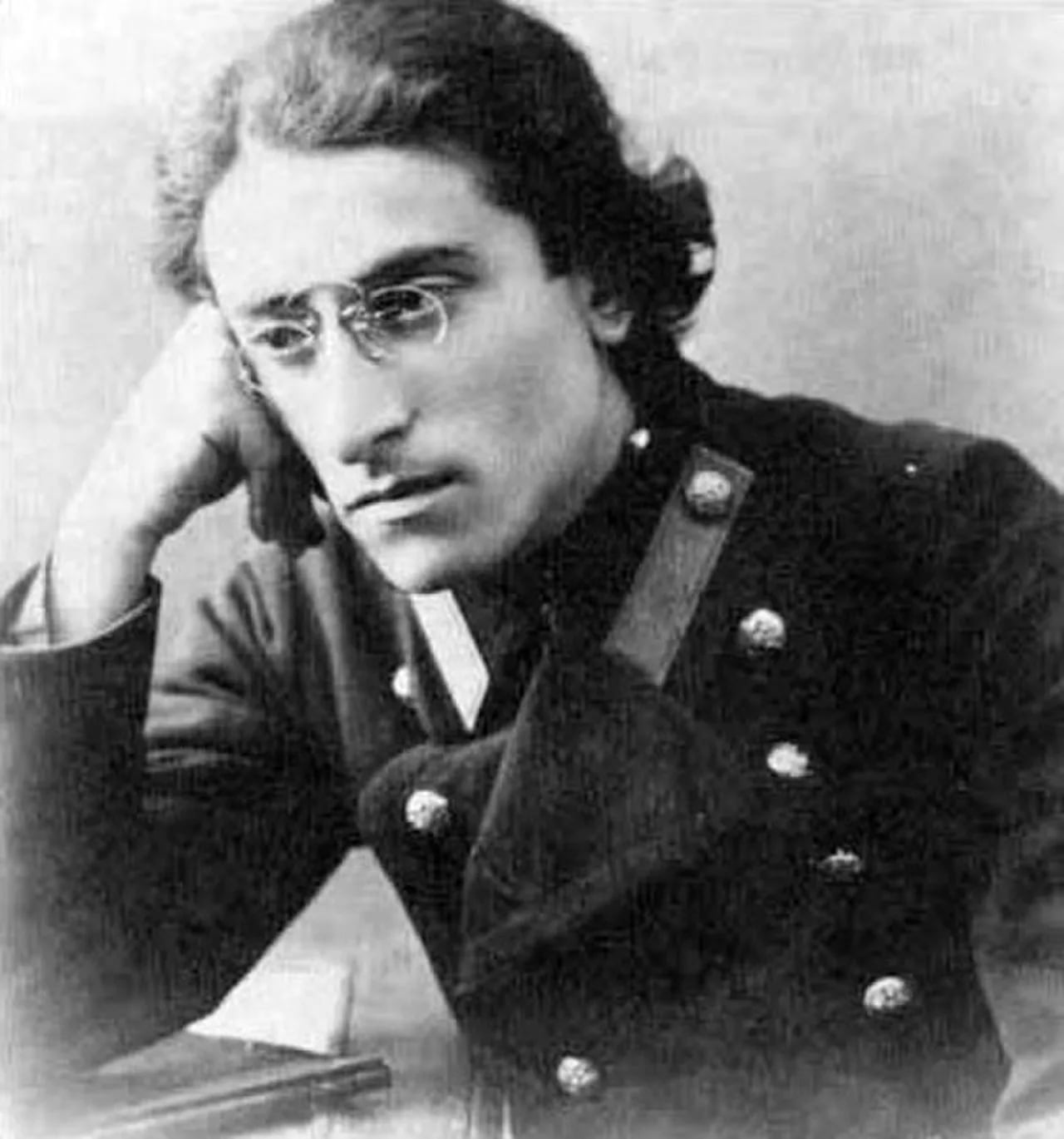 Porträt von Freydun Atturaya (1891–1926) – Gedenkseite