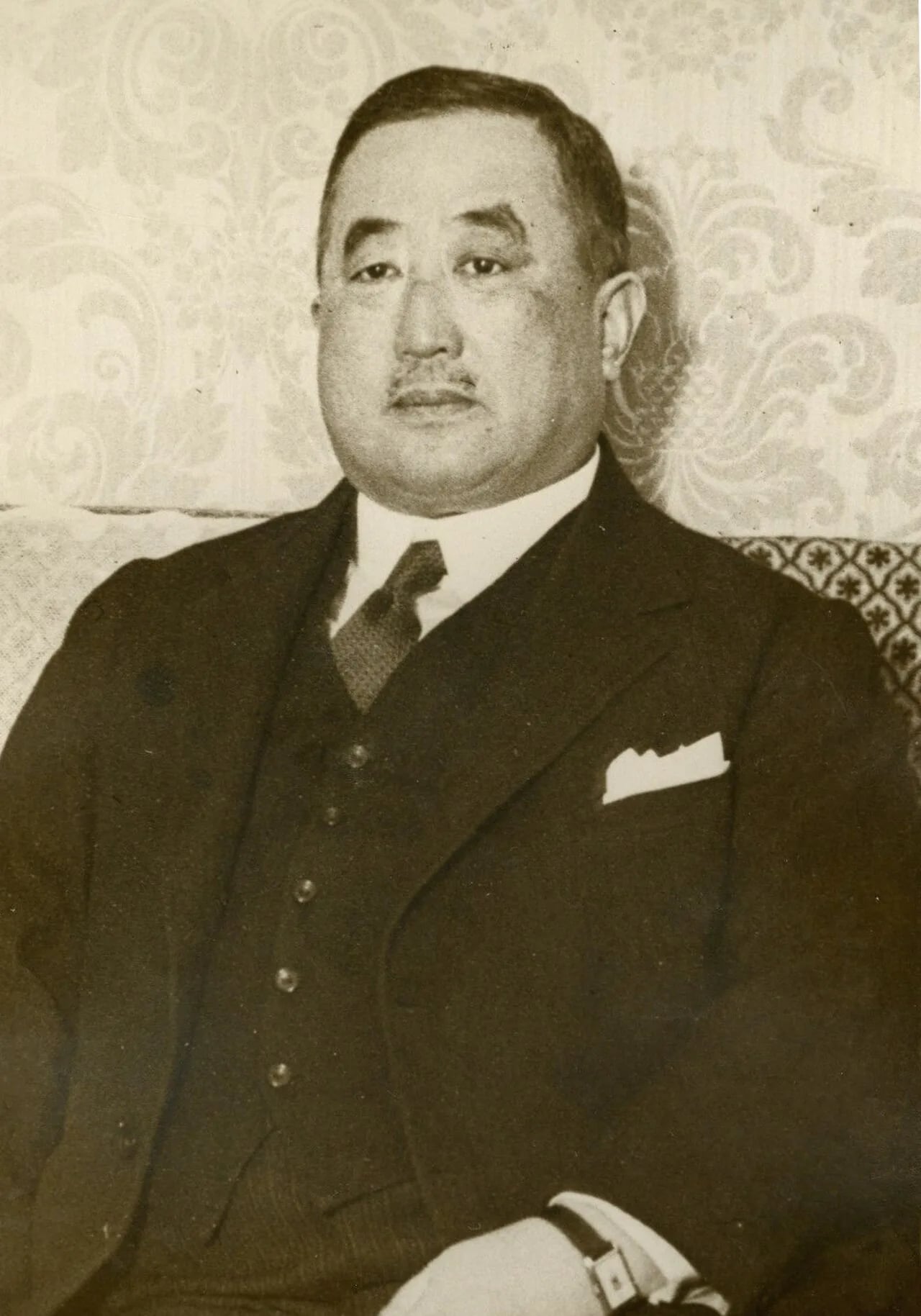 Porträt von Matsudaira Tsuneo (1877–1949) – Gedenkseite