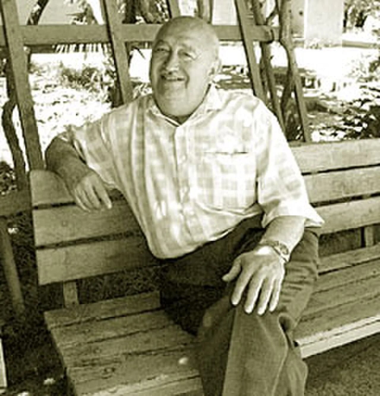 Porträt von Arsen Naydyonov (1941–2010) – Gedenkseite