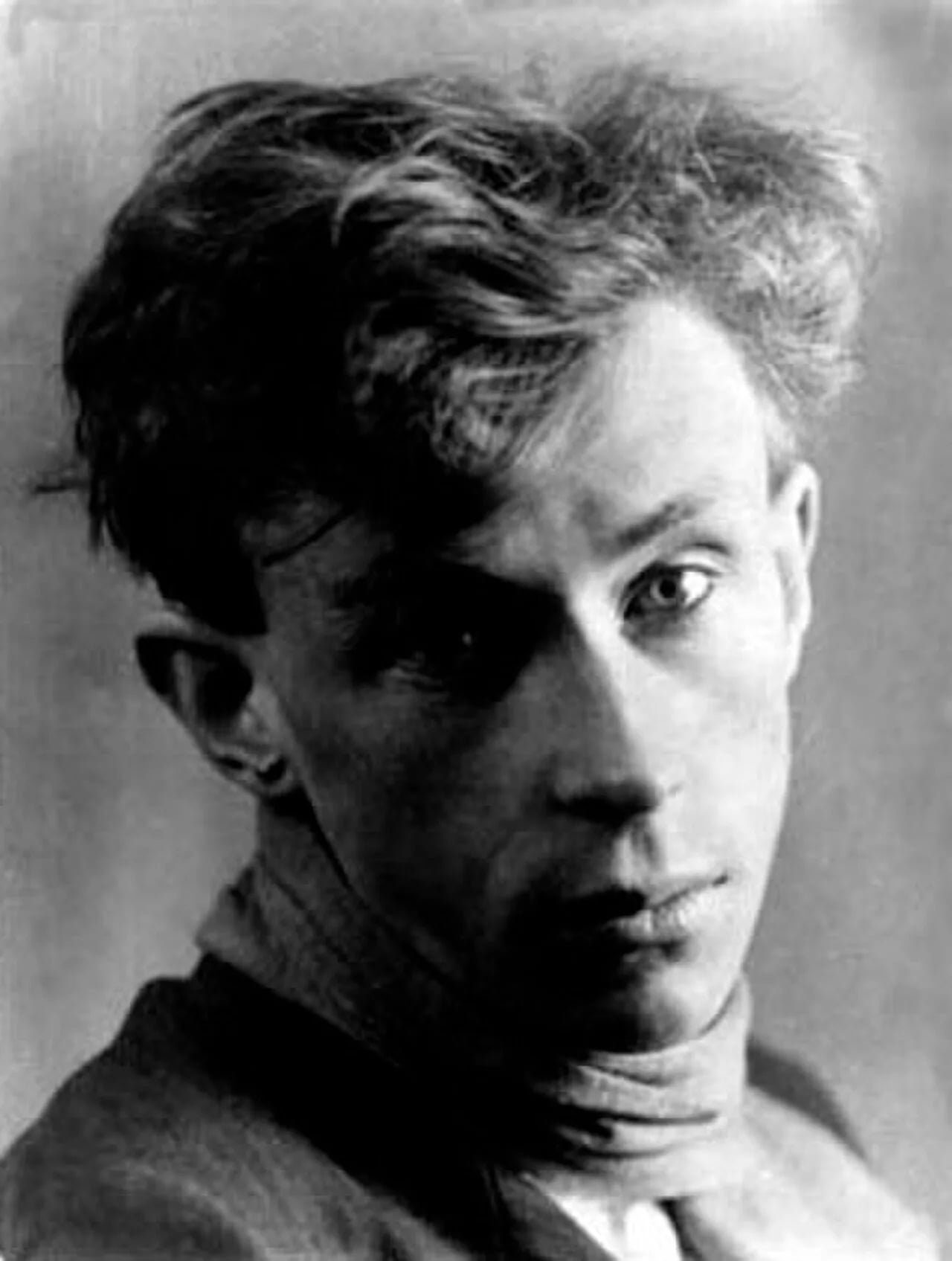 Porträt von Erast Pawlowitsch Garin (1902–1980) – Gedenkseite