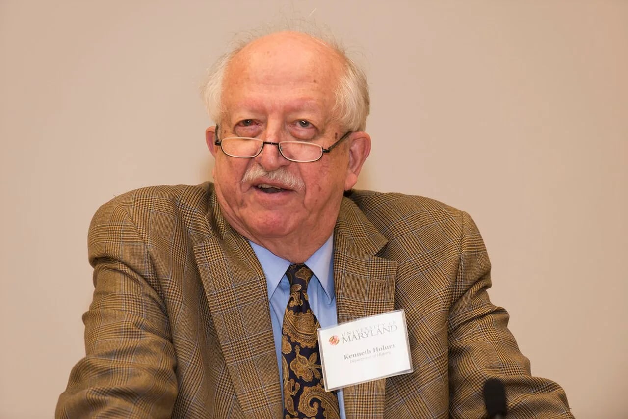 Portrait of Kenneth G. Holum (1939–2017) – memorial page