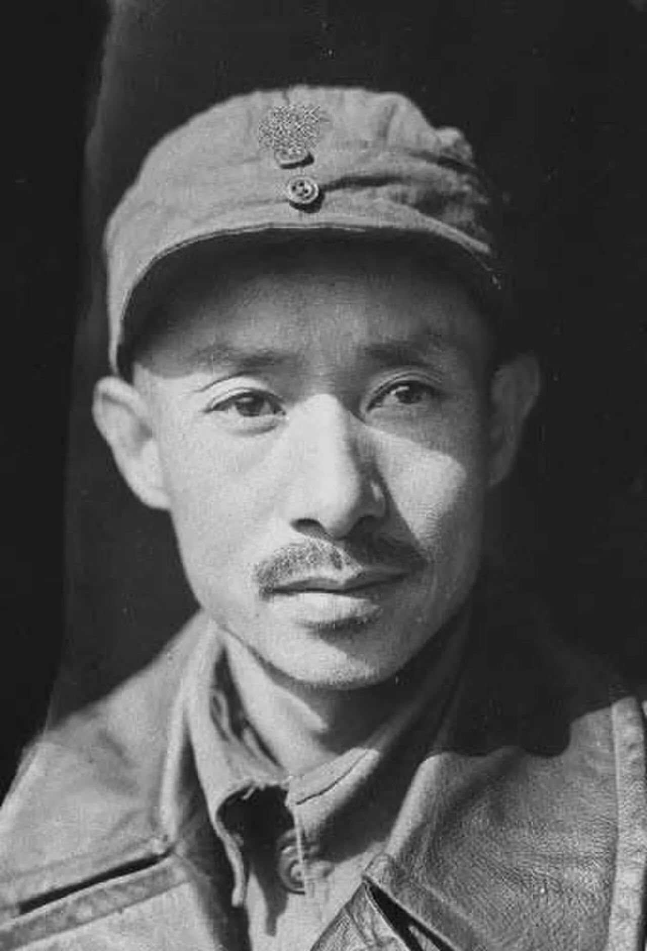 Porträt von Guan Xiangying (1902–1946) – Gedenkseite