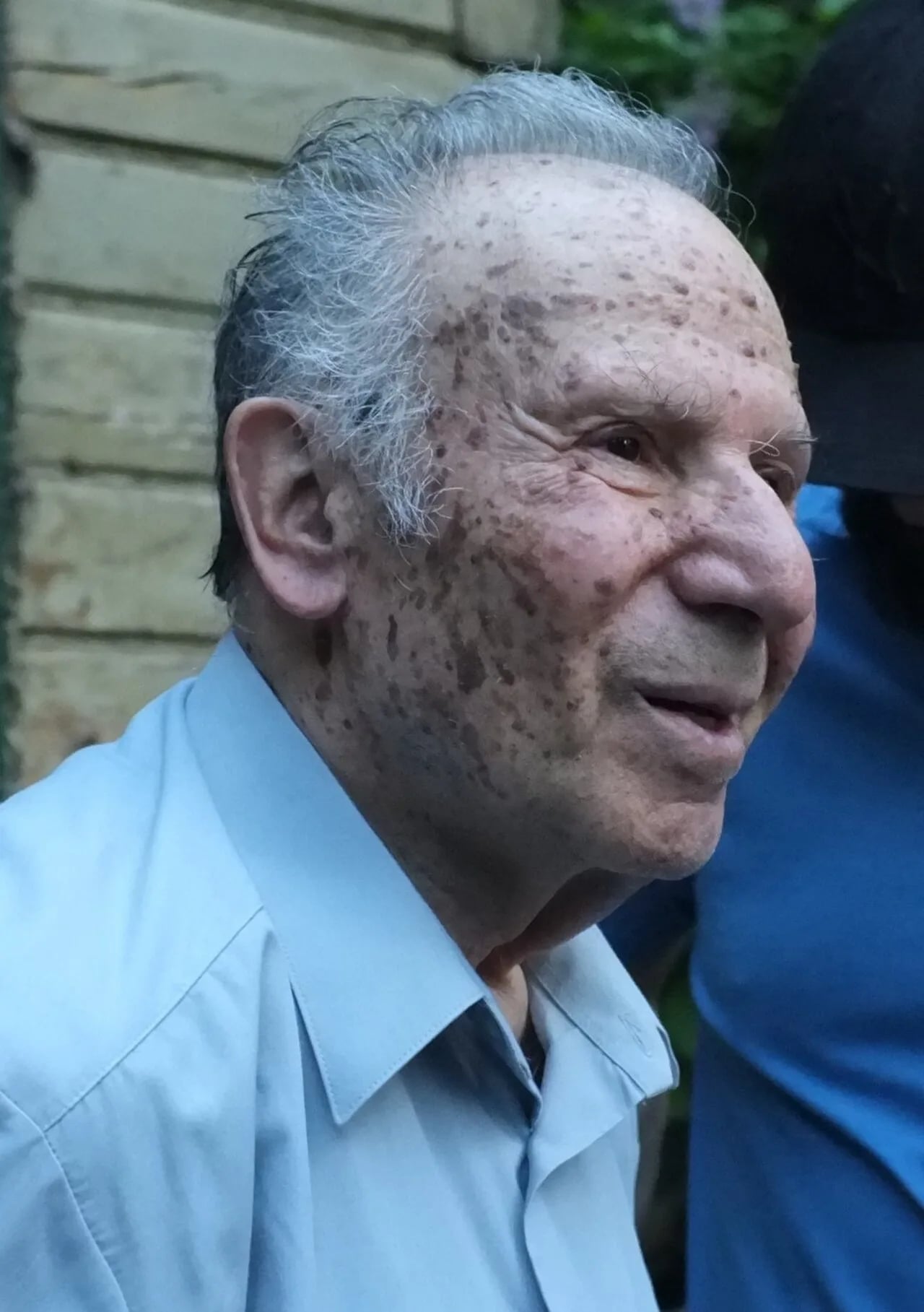 Porträt von Çingiz Hüseynov (1929–2024) – Gedenkseite