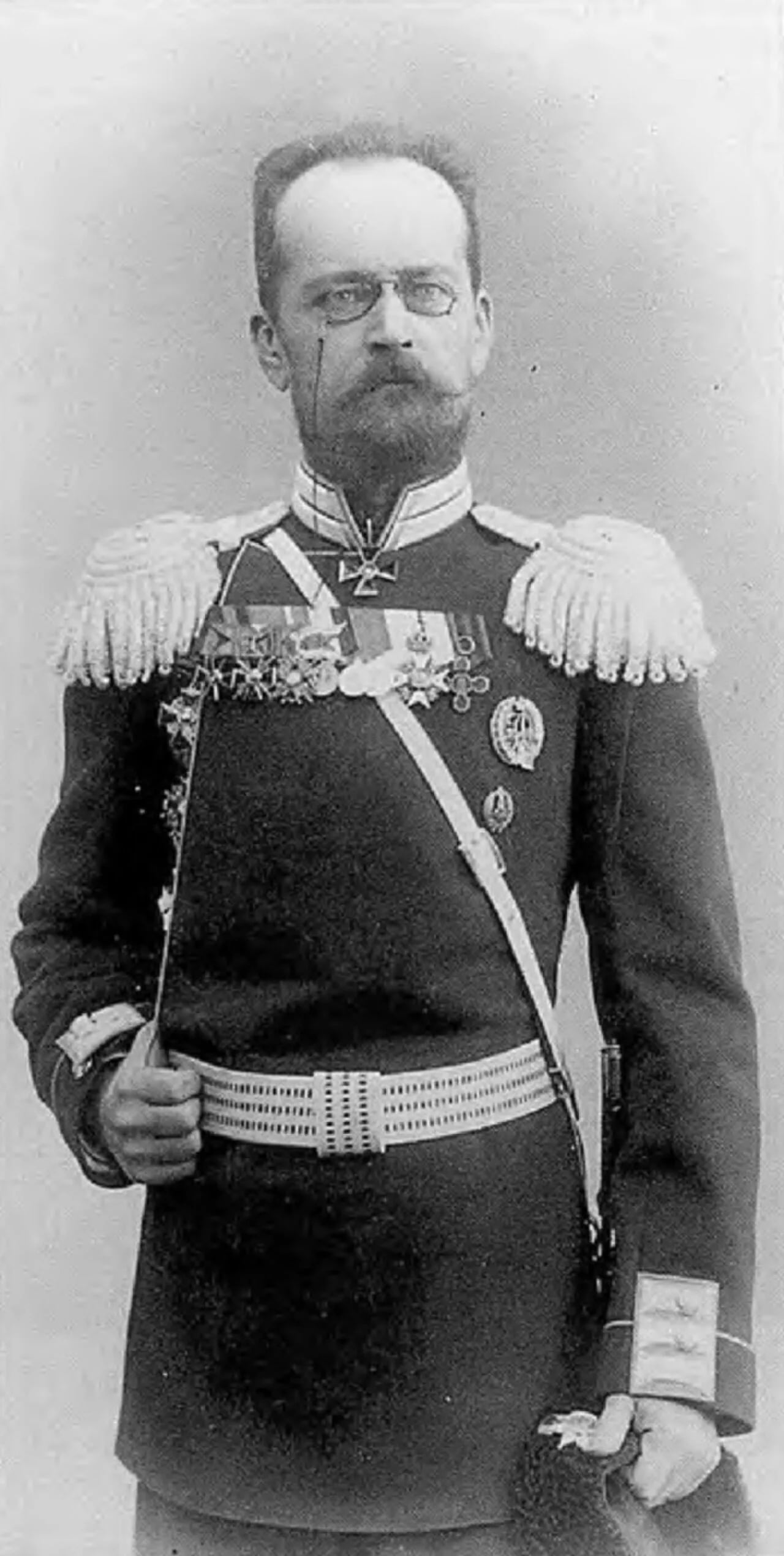 Portrait of Karsten Fredrik Ferdinand De Pont (1849–1929) – memorial page
