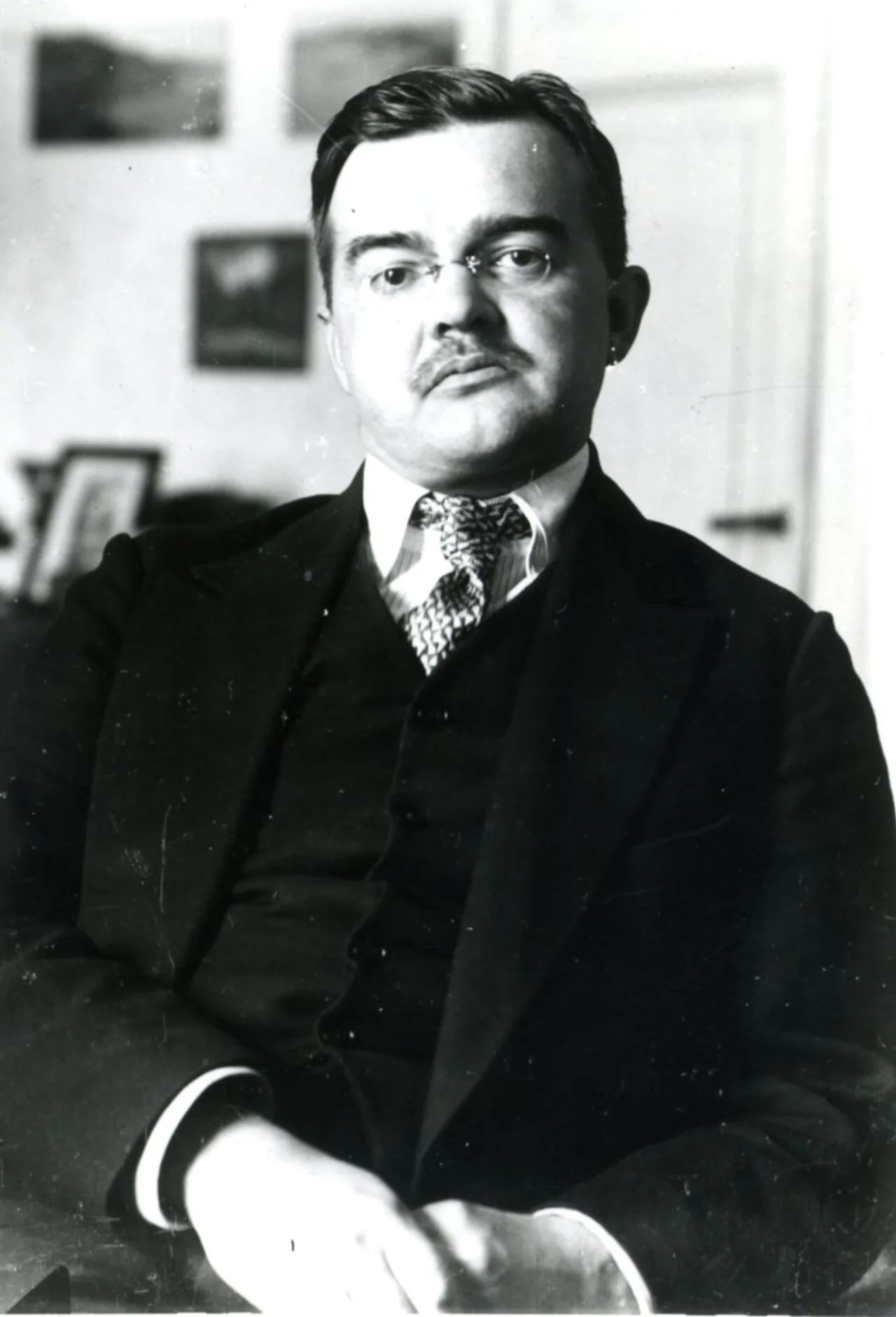 Porträt von Nikolay Ivanovitsj Dneprovskiy (1887–1944) – Gedenkseite