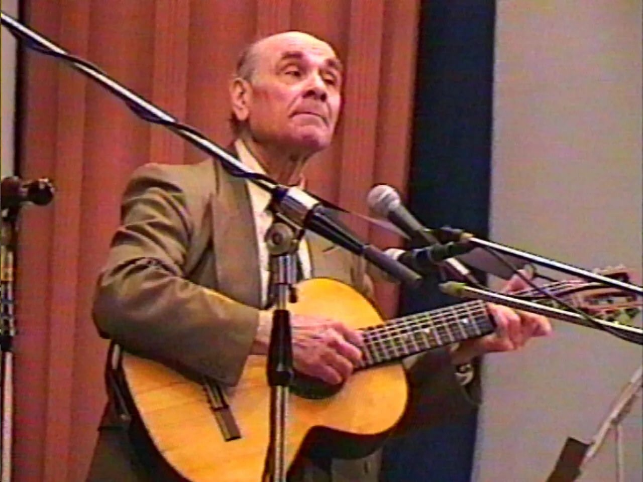 Porträt von Alexander Dulov (1931–2007) – Gedenkseite