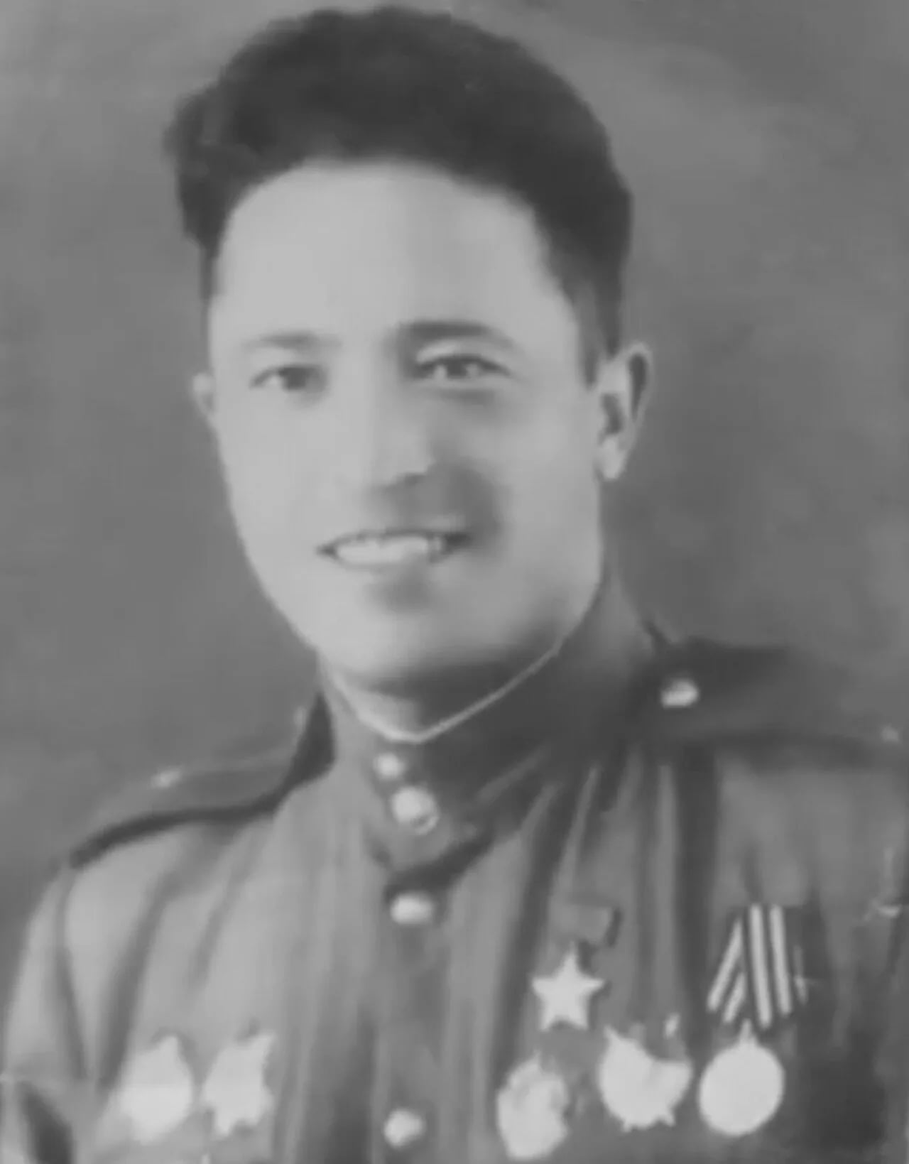 Porträt von Quchqor Turdiyev (1917–1992) – Gedenkseite