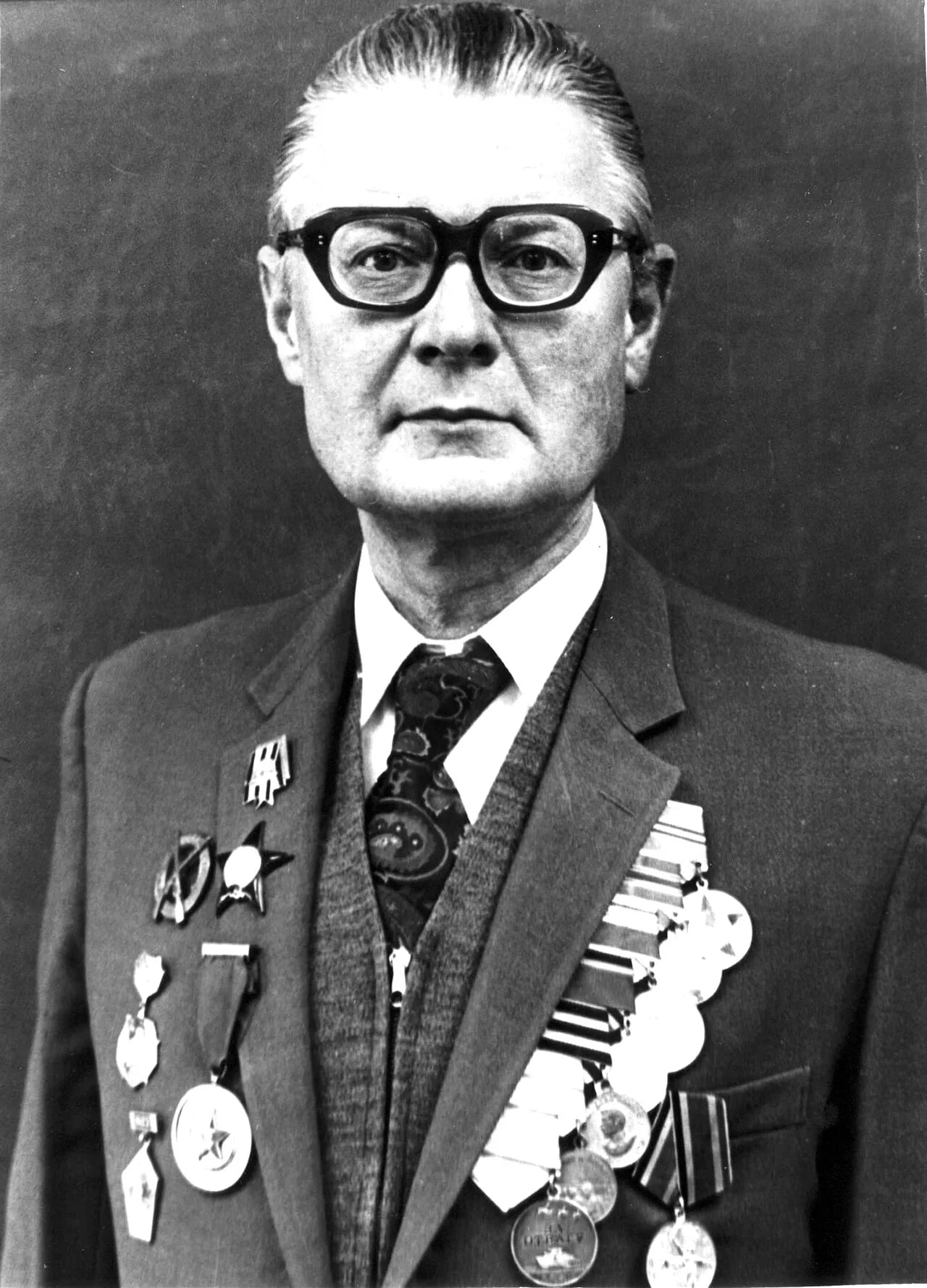 Porträt von Anatoli Nikolajewitsch Subkow (1924–1997) – Gedenkseite