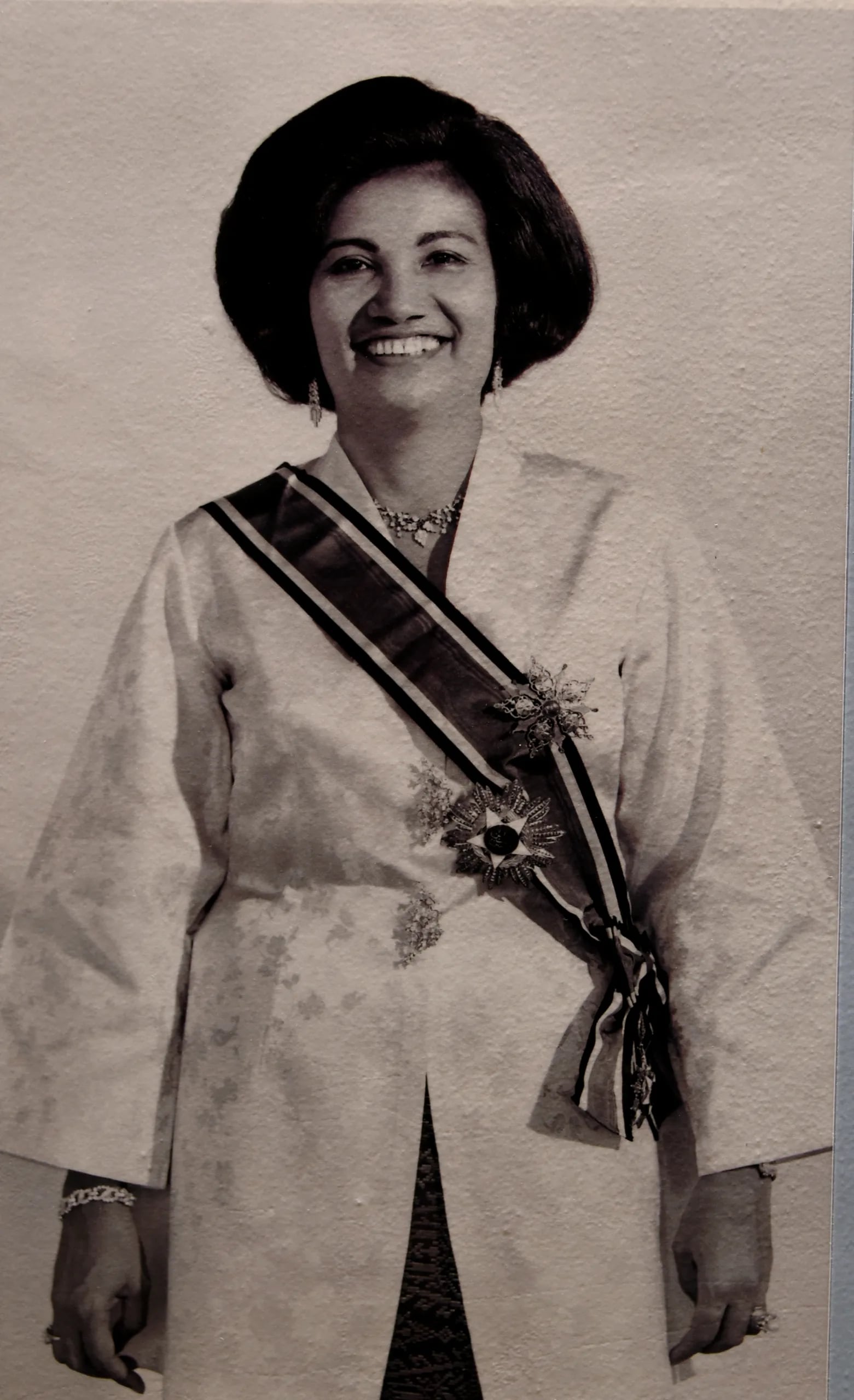 Portrait of Königin Najihah (1923–2023) – memorial page