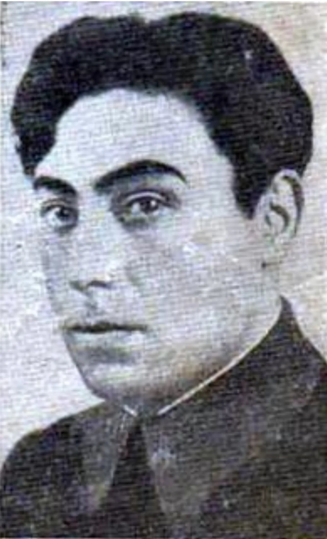 Portrait of Effendi Kapijew (1909–1944) – memorial page