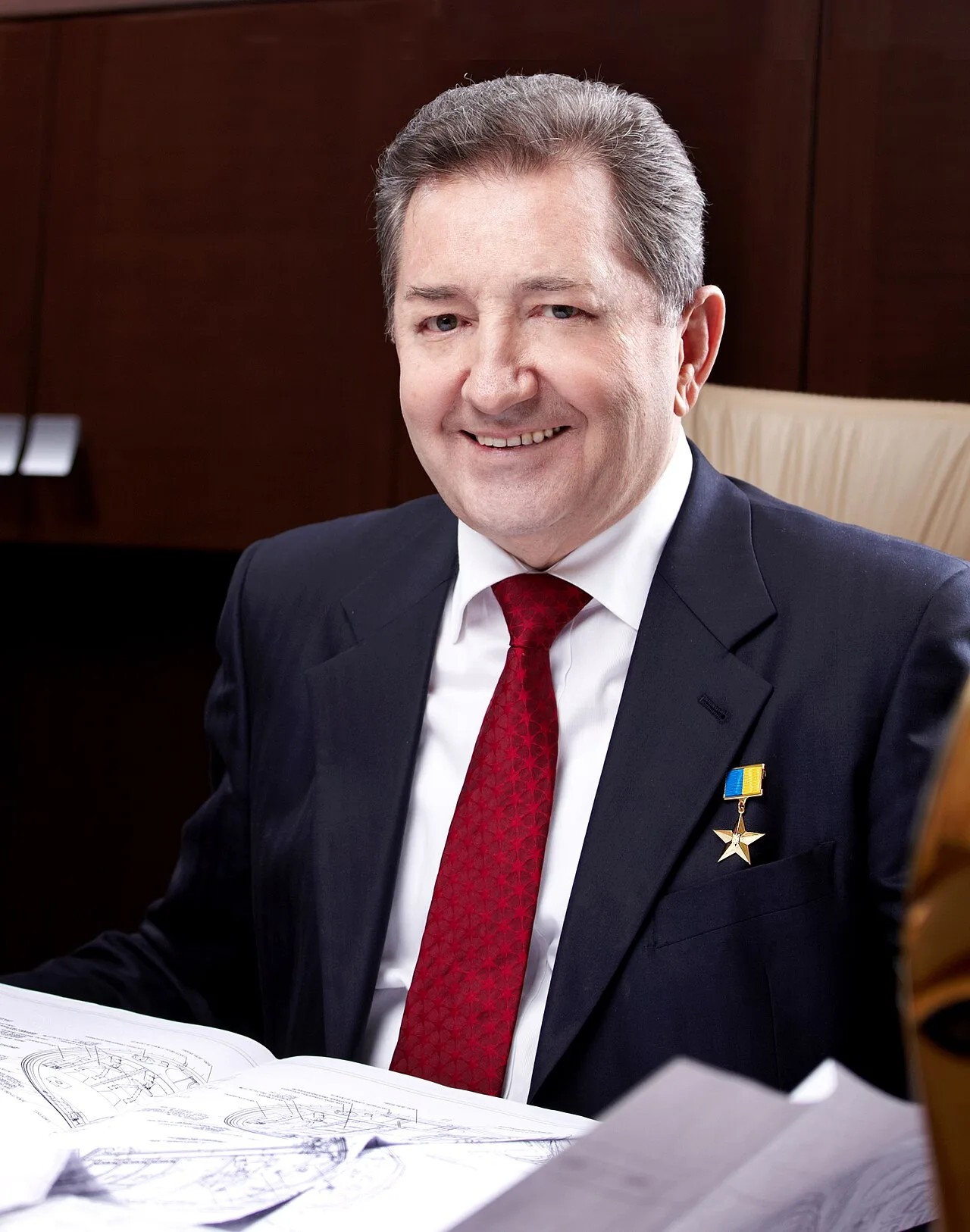 Porträt von Dmytro Kiwa (1942–2024) – Gedenkseite