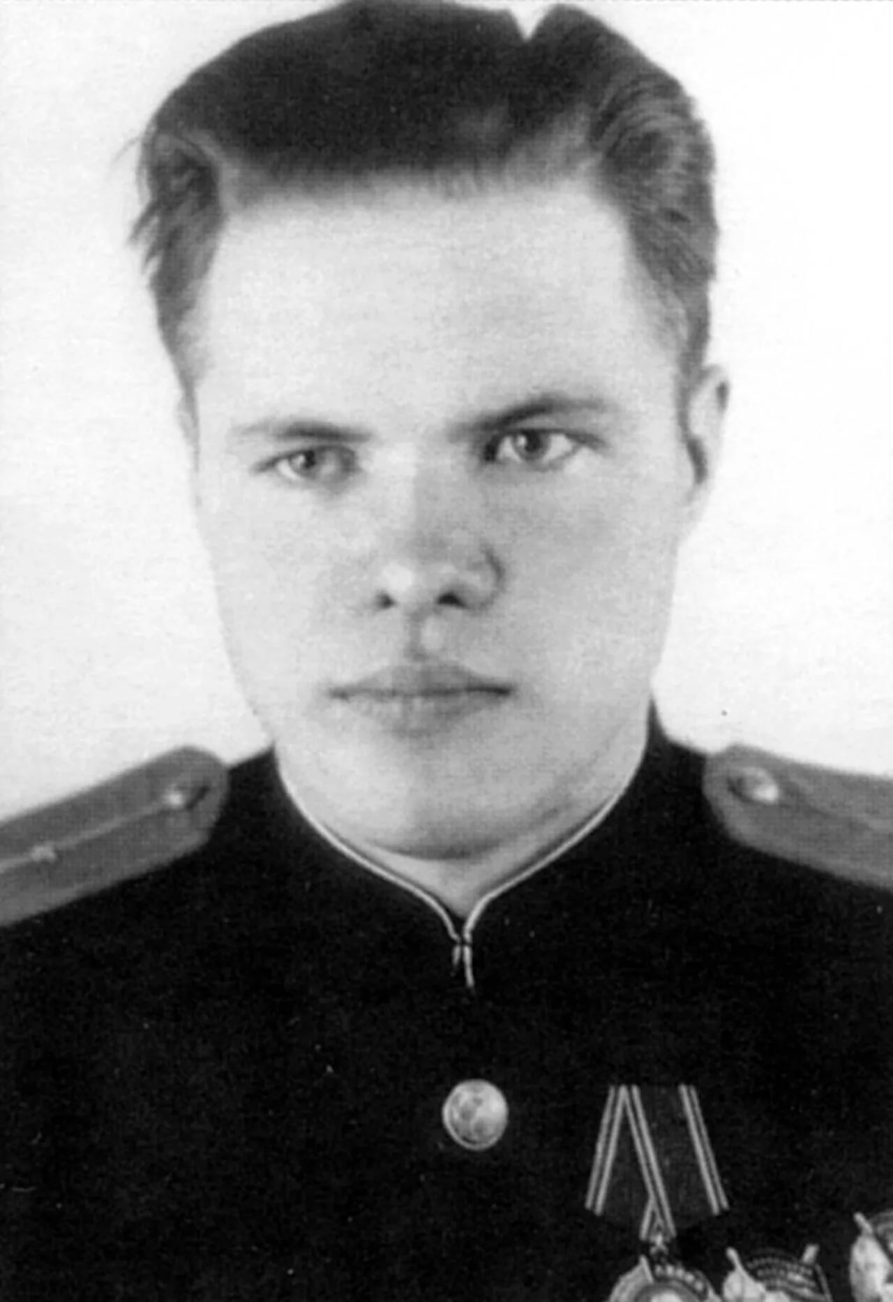Portrait of Pyotr Leontevich Kolomiets (1917–1974) – memorial page