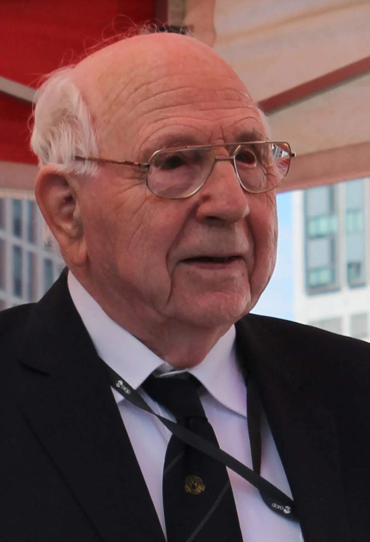 Porträt von Harry Sønsterød (1921–2017) – Gedenkseite