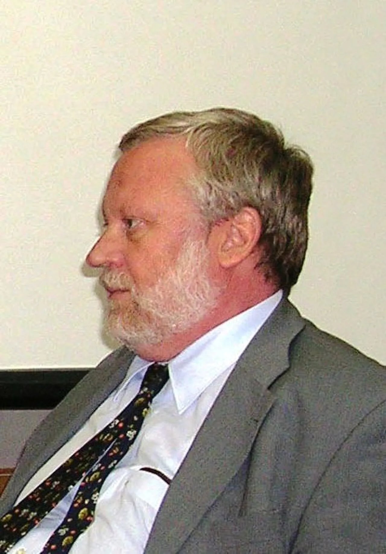 Porträt von Viktor Kremenyuk (1940–2017) – Gedenkseite