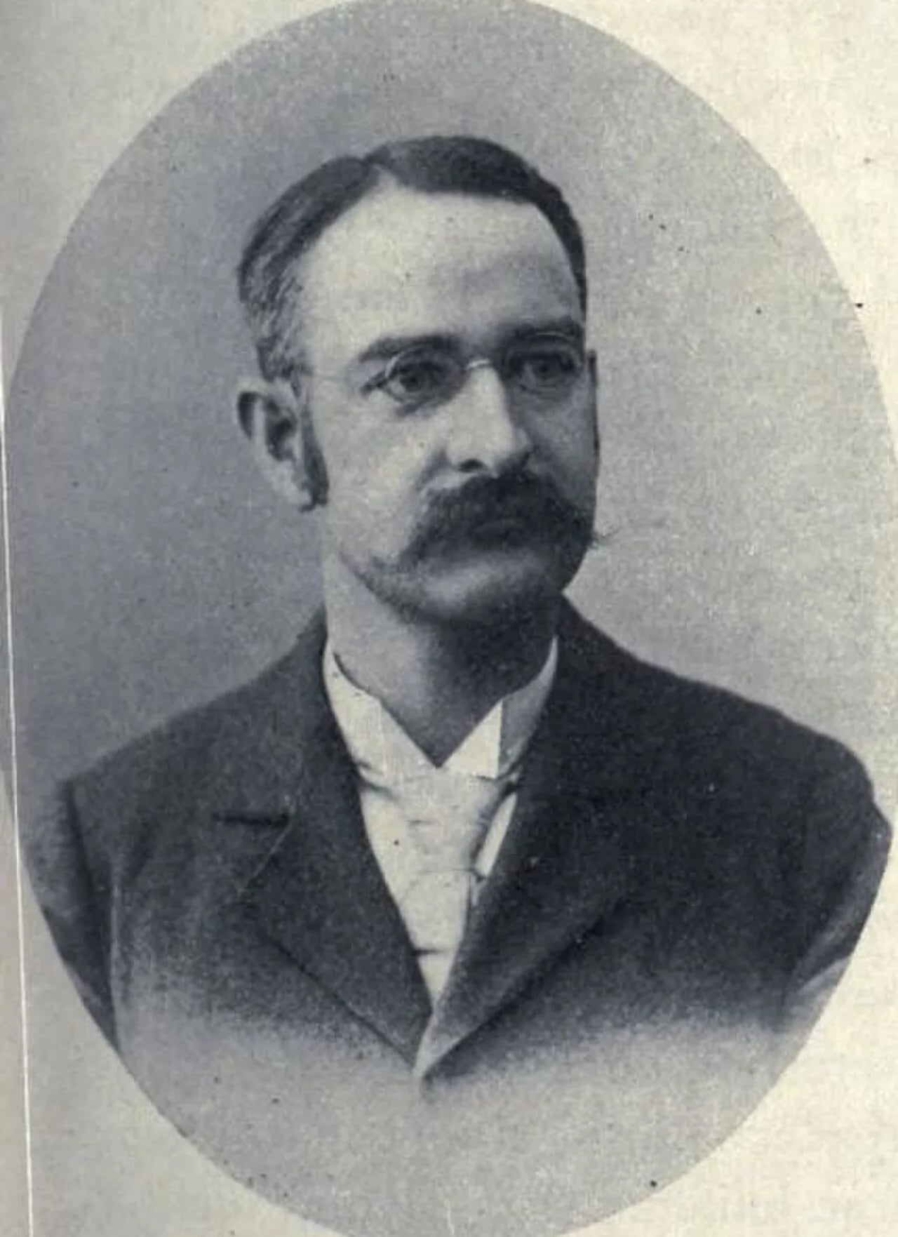 Portrait of Lynds Jones (1865–1951) – memorial page