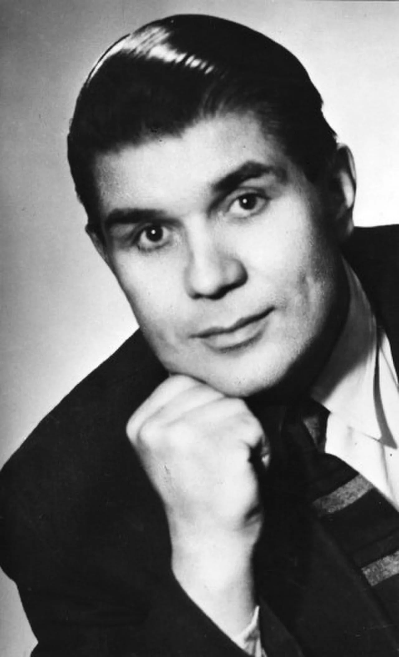 Porträt von Veikko Lavi (1912–1996) – Gedenkseite