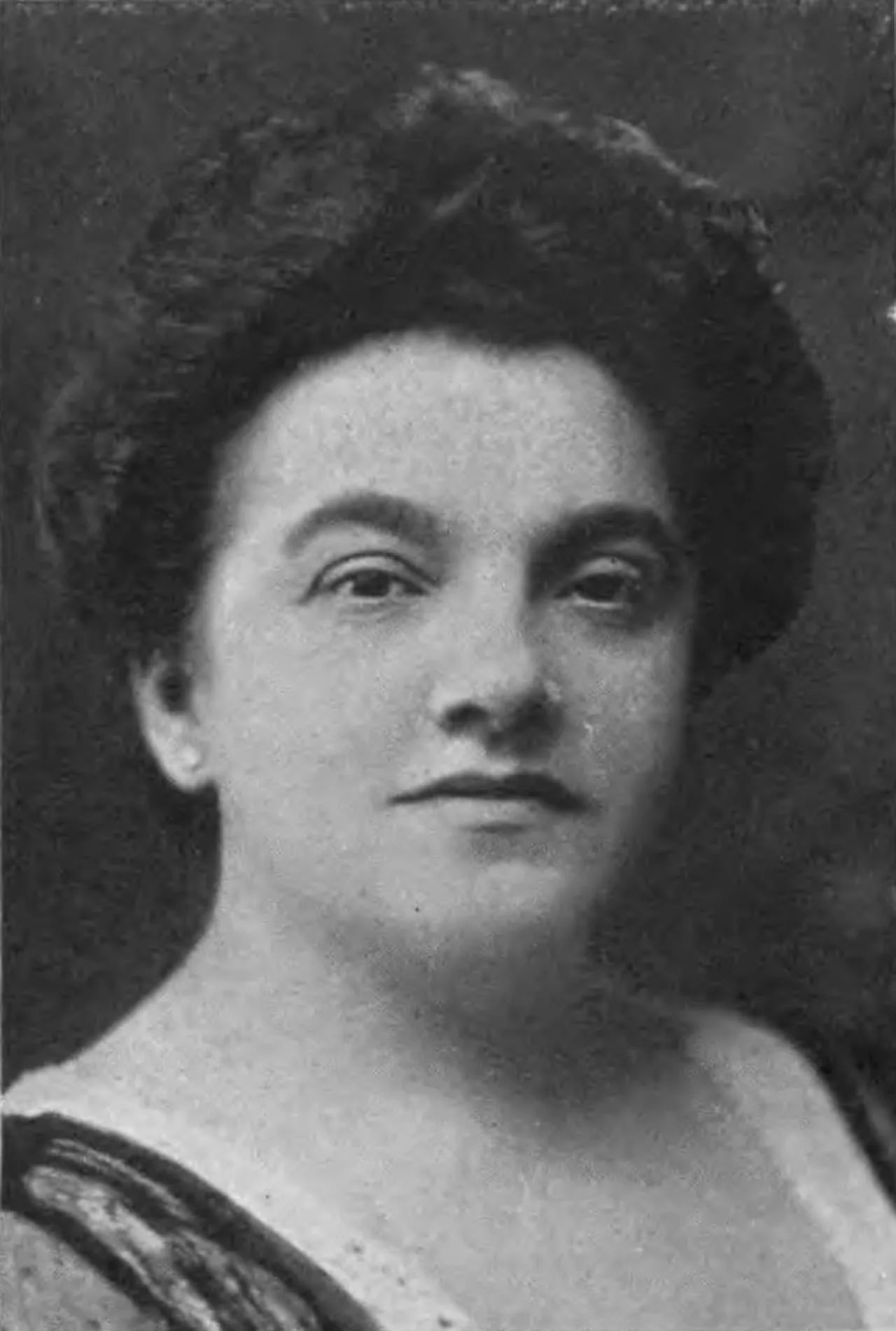 Portrait of Gina Viafora (1881–1936) – memorial page