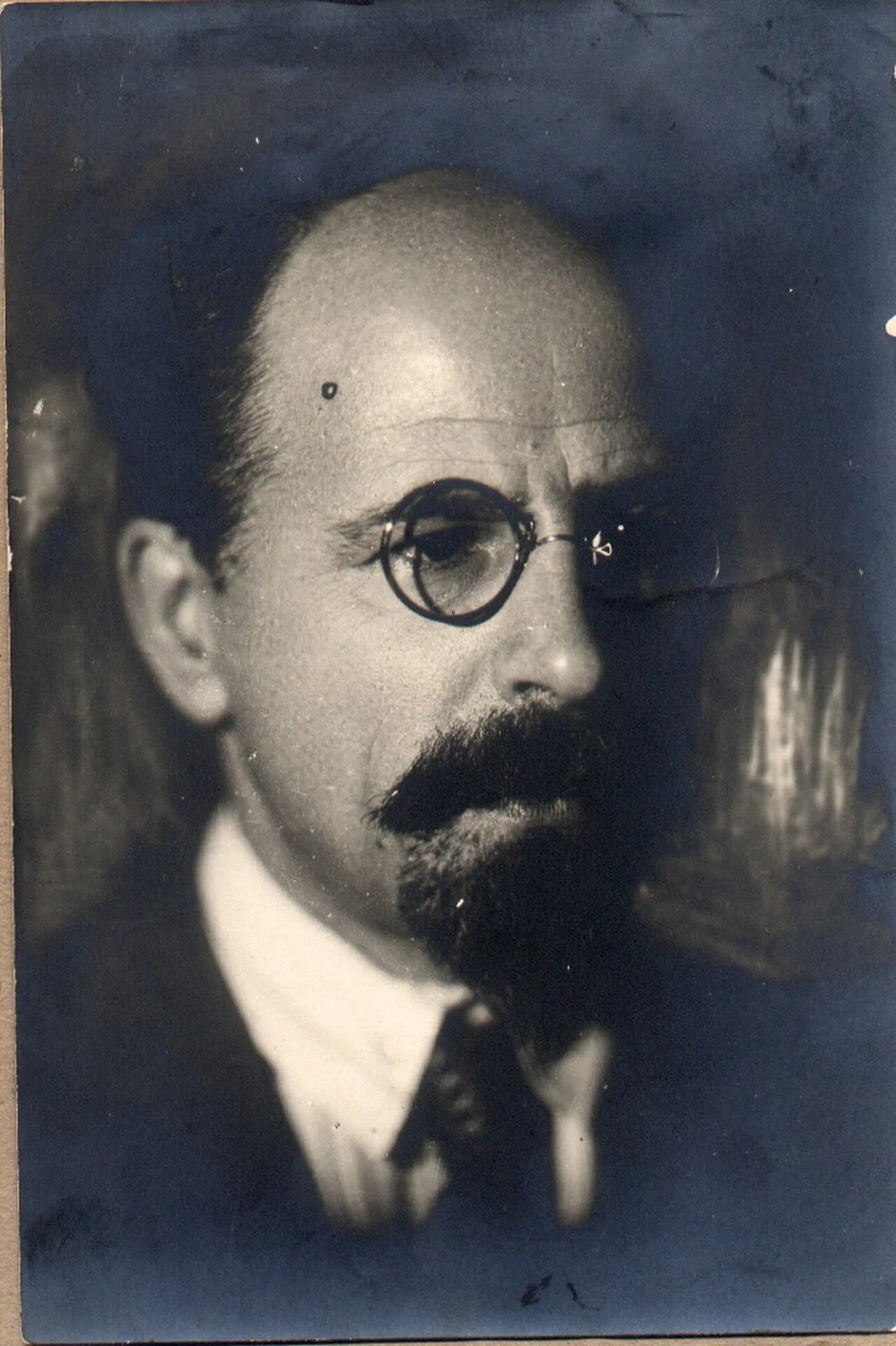 Porträt von Pawel Iwanowitsch Lebedew-Poljanski (1881–1948) – Gedenkseite