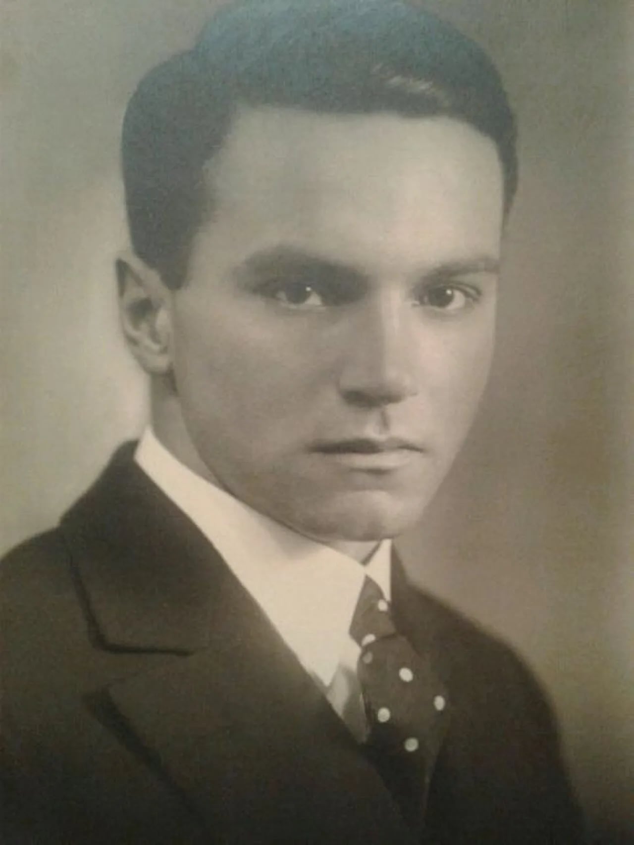 Portrait of Friedrich Bär (1908–1992) – memorial page