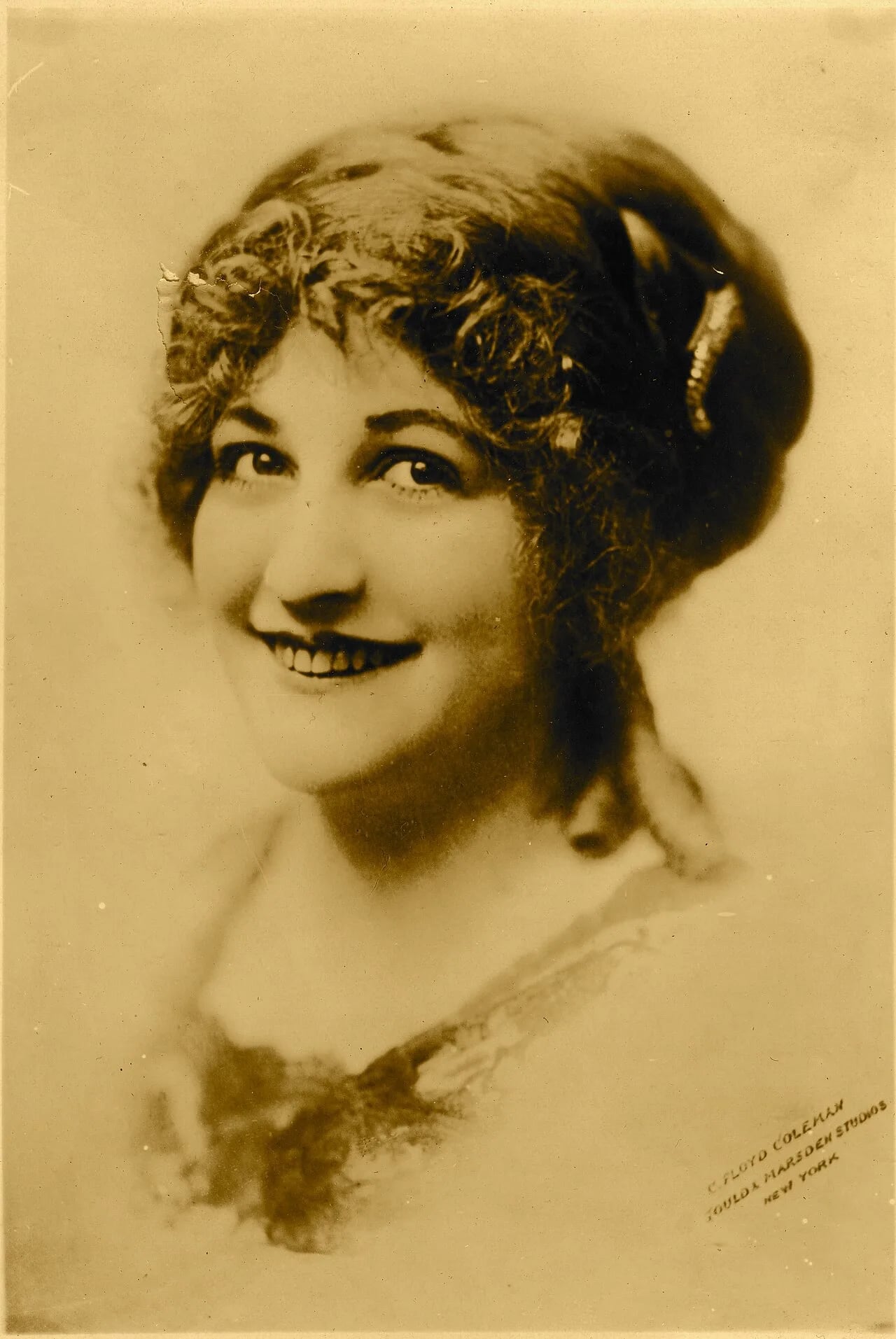 Porträt von Octavia Handworth (1887–1978) – Gedenkseite